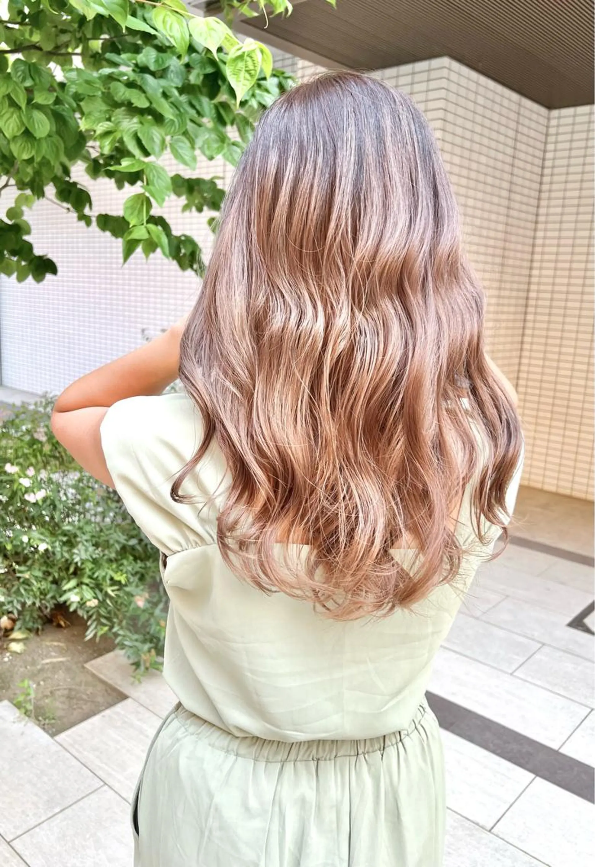 ロング カラー ベージュカラー ブリーチ ミルクティーベージュ ブリーチなしカラー 💎透明感カラー特化 💎TAISEIのヘアスタイル