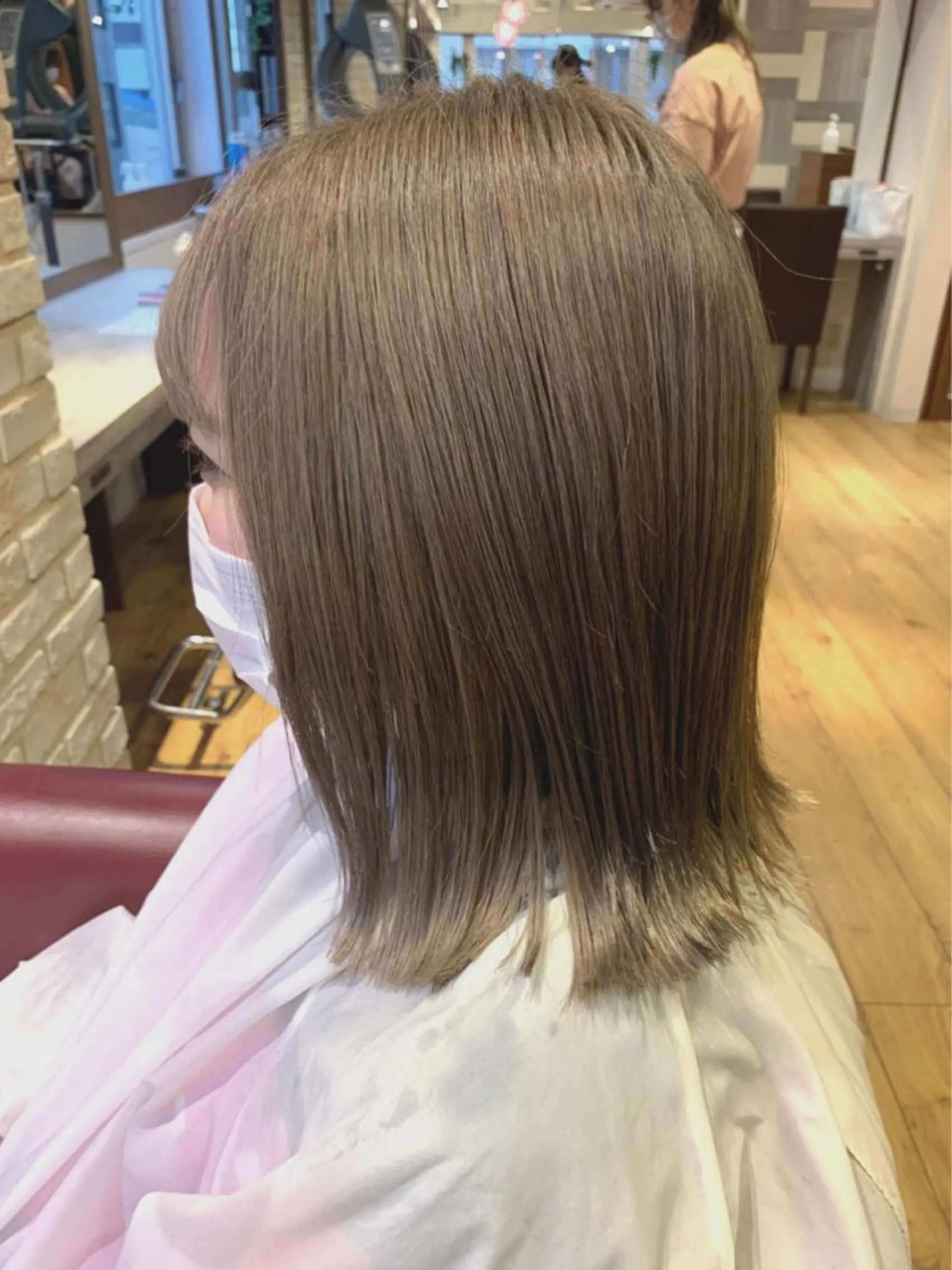 ミディアム カラー グレージュ ヘアカラー トリートメント SALOWIN GINZA所属・✨ツヤ髪デザイナー ✨ひかり✨のヘアスタイル