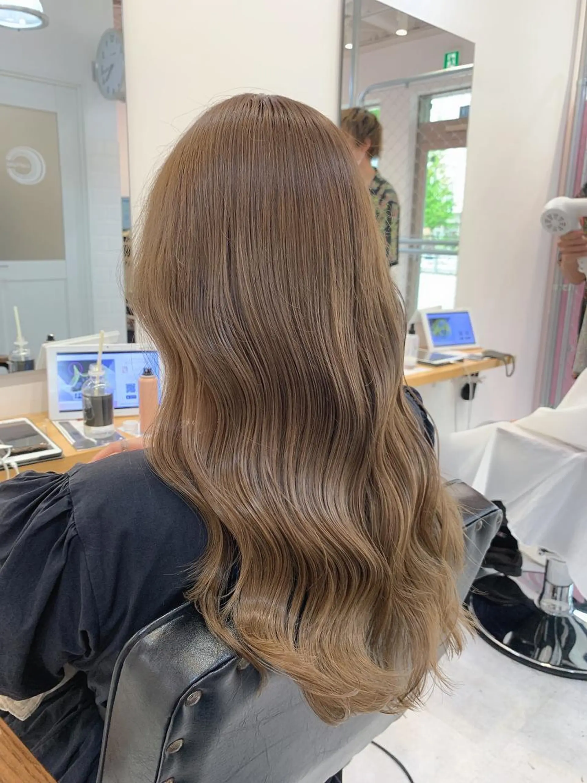 ロング 〜貴女の人生に寄り添 う〜オダ　ジュンペイのヘアスタイル