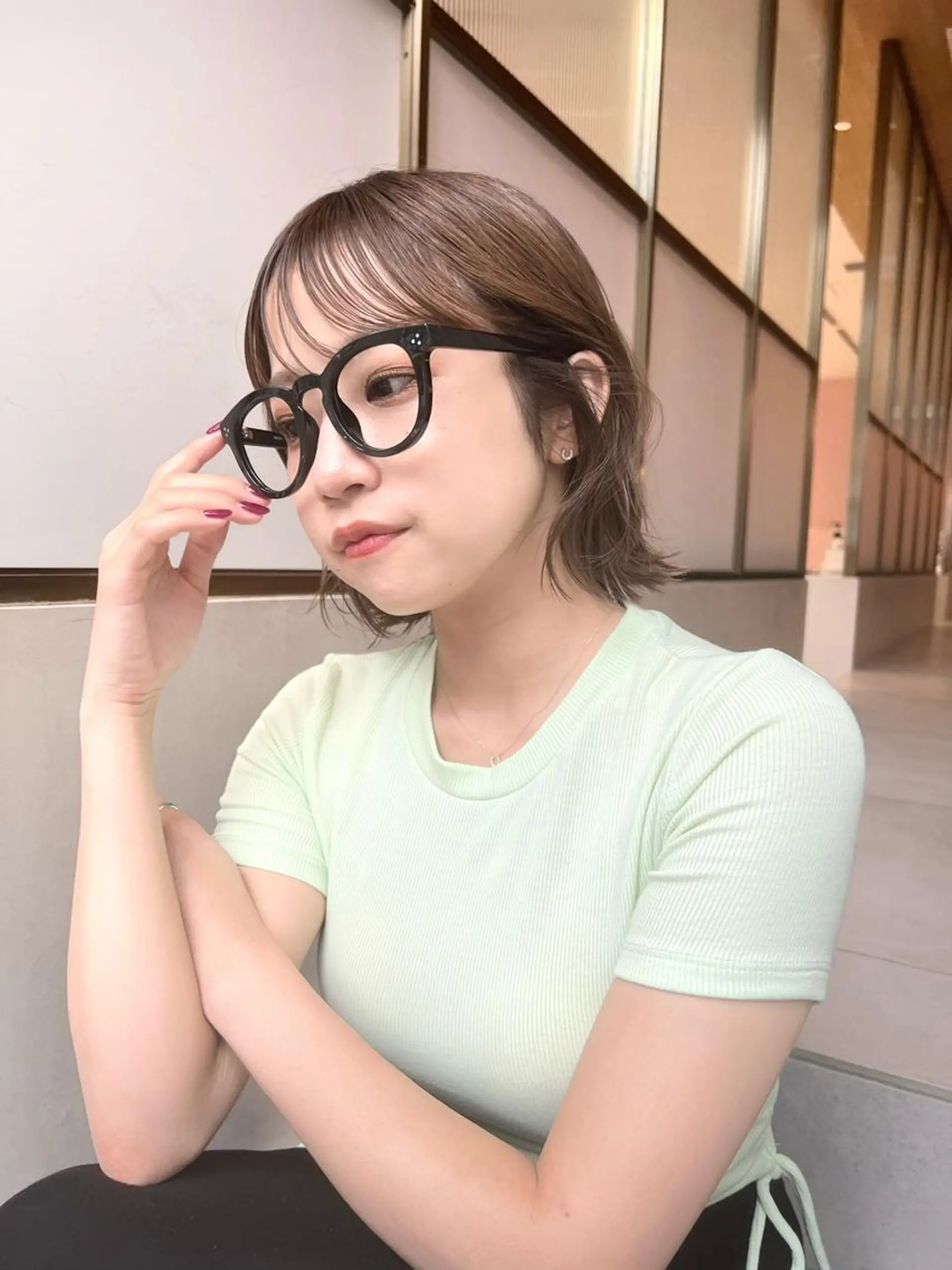 ミディアム カラー ベージュカラー 透明感カラー グレージュ ボブ カット ヘアカラー トリートメント レイヤー専門家 ダブルカラー修のヘアスタイル