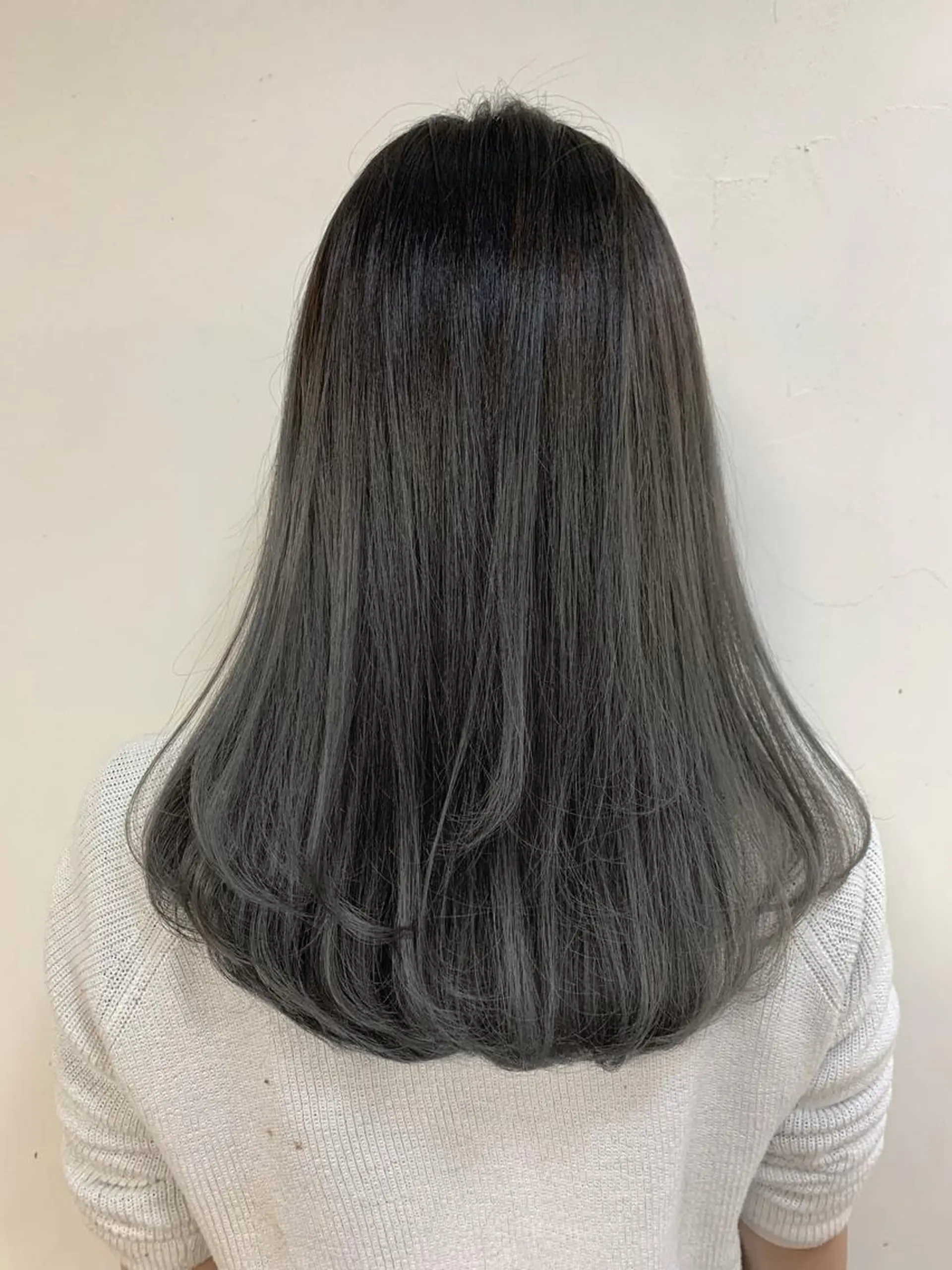 セミロング カラー グラデーションカラー カット ヘアカラー トリートメント 柾本 寛貴のヘアスタイル