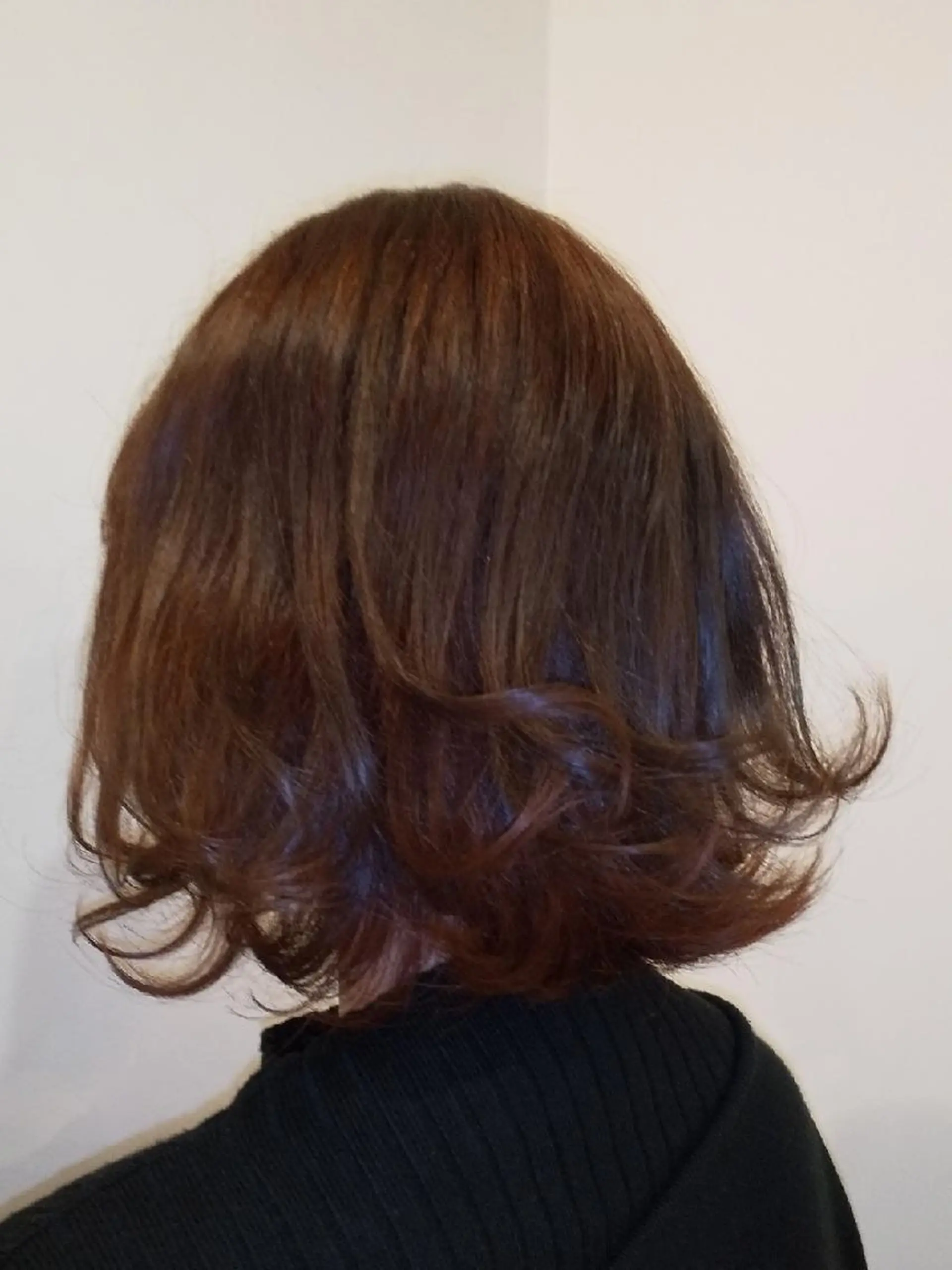 ミディアム カット ヘアカラー トリートメント 髪質改善/白髪ぼかし レイヤーカットemiのヘアスタイル