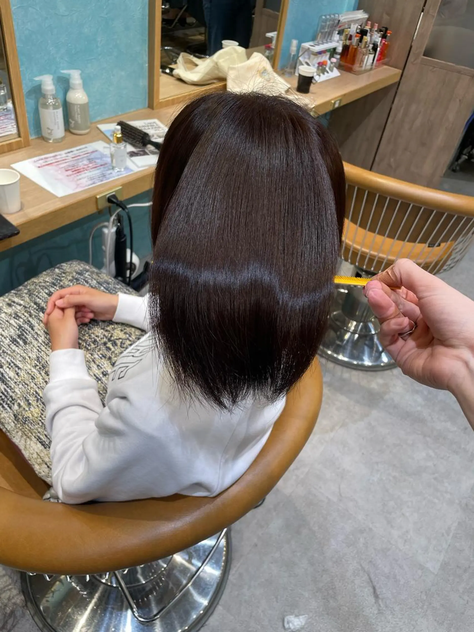 ミディアム カット ヘアカラー トリートメント 縮毛矯正　髪質改善 韓国風レイヤー　吉田のヘアスタイル