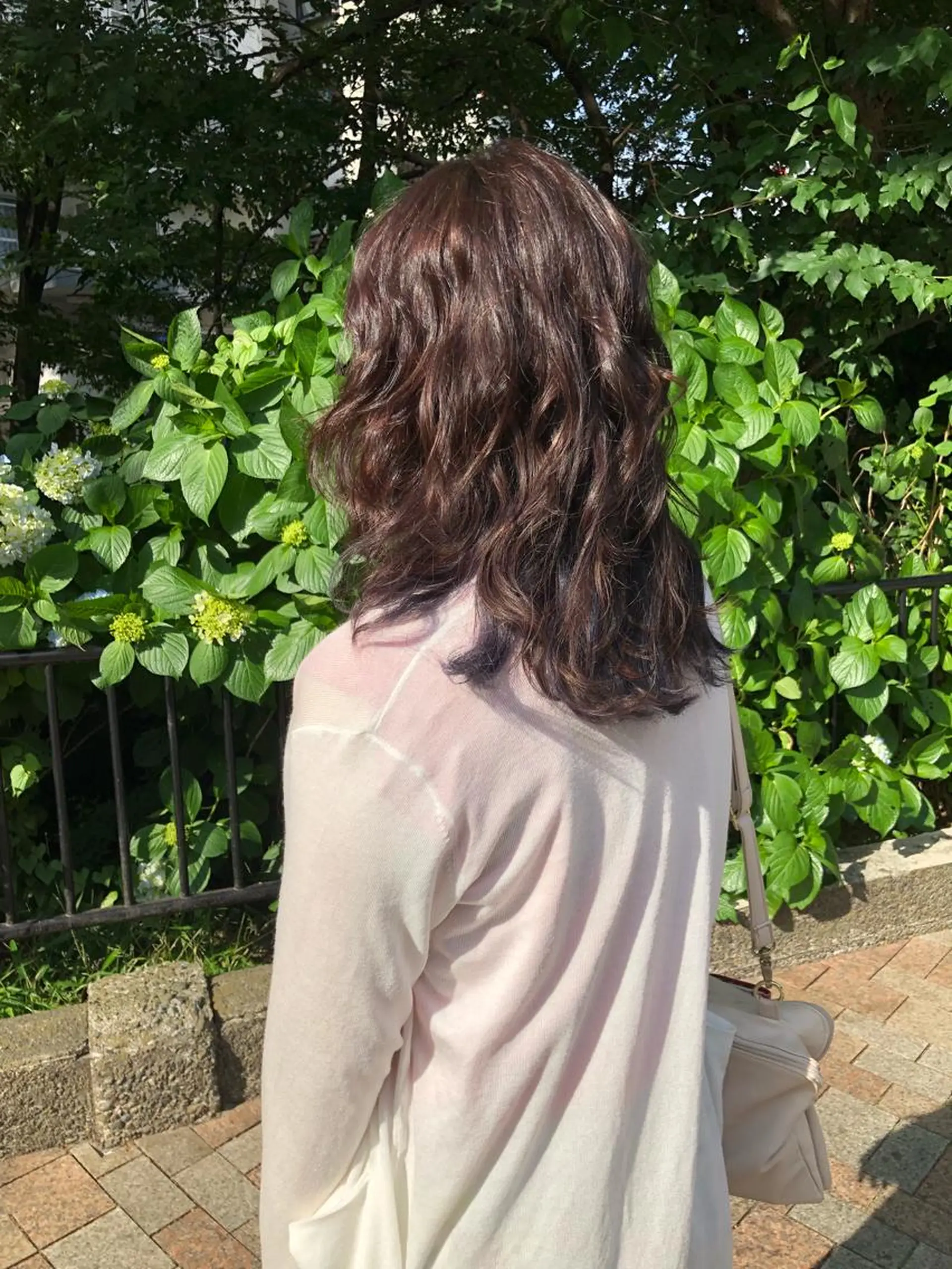 ミディアム ツートーンカラー ハイレイヤー ハイライト レイヤーカット トリートメント ヘアカラー 今村 健嗣のヘアスタイル
