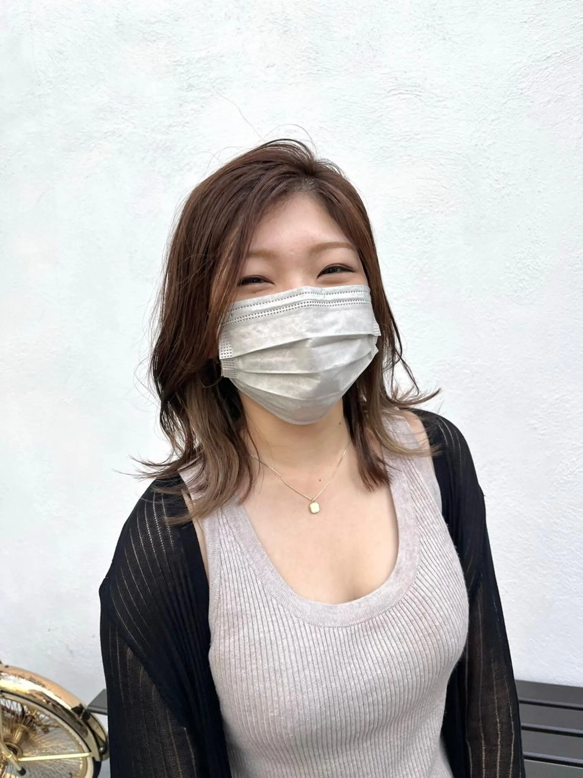 ミディアム カラー ベージュカラー フォギーベージュ レイヤーカット カット ヘアカラー トリートメント SALOWIN神戸三宮店所属・【美髪を叶える】中谷 彰宏（アキ)のヘアスタイル