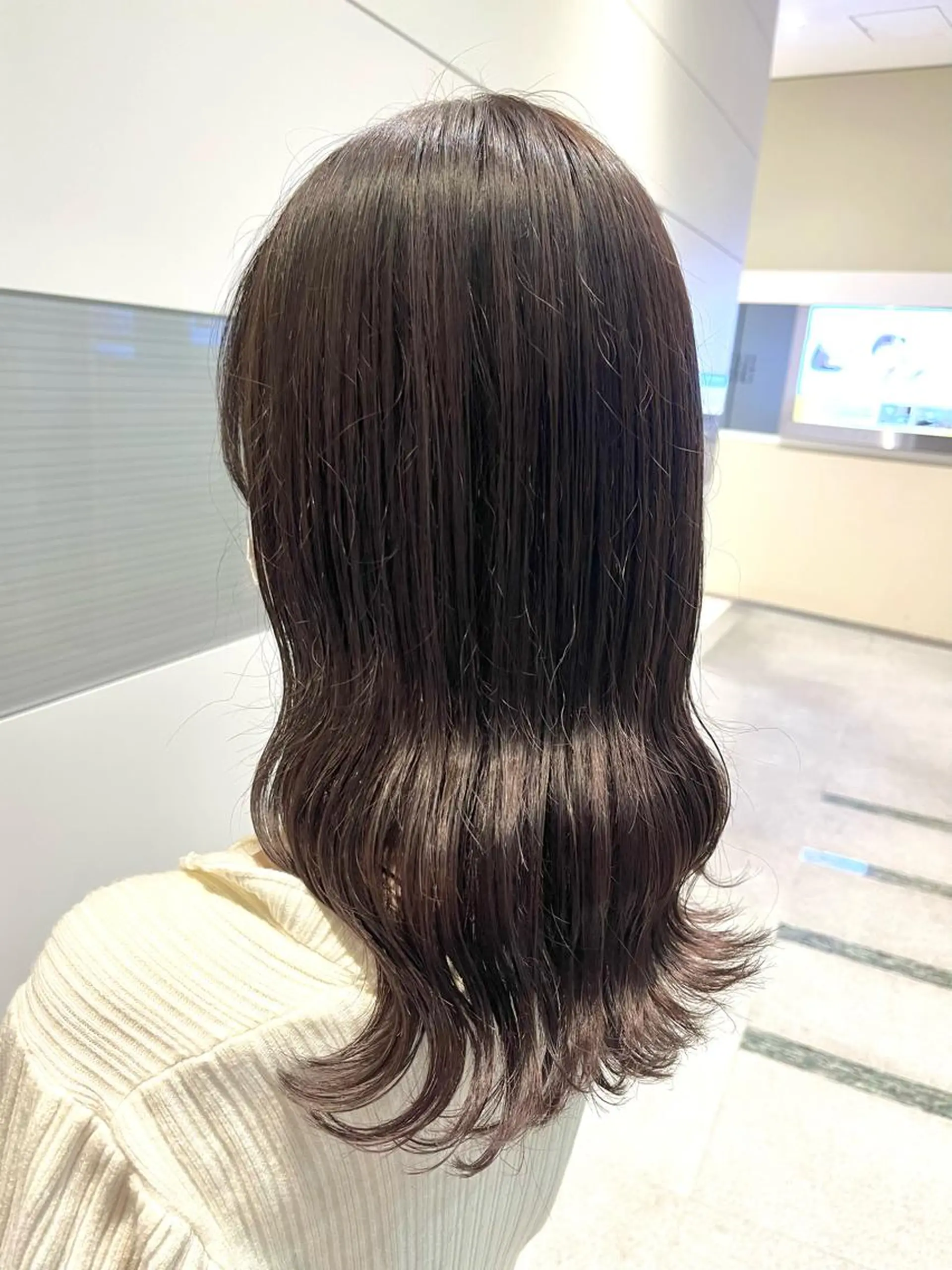 ロング カラー グレージュ ラベンダーカラー ラベンダーグレージュ ラベンダーグレー くさかみさき🌼暖色 /耳つぼ/オタク🌼のヘアスタイル