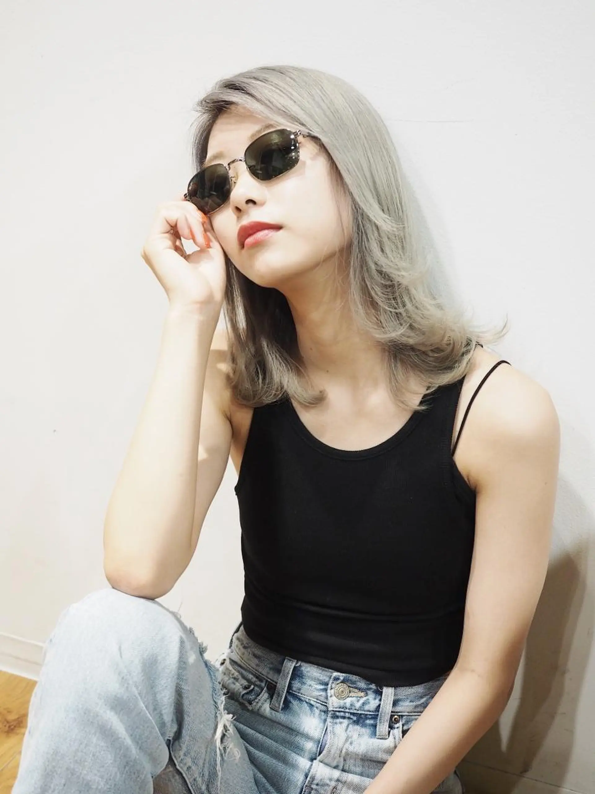 ミディアム カラー ミルクティーカラー グレージュ　高山慧輔のヘアスタイル