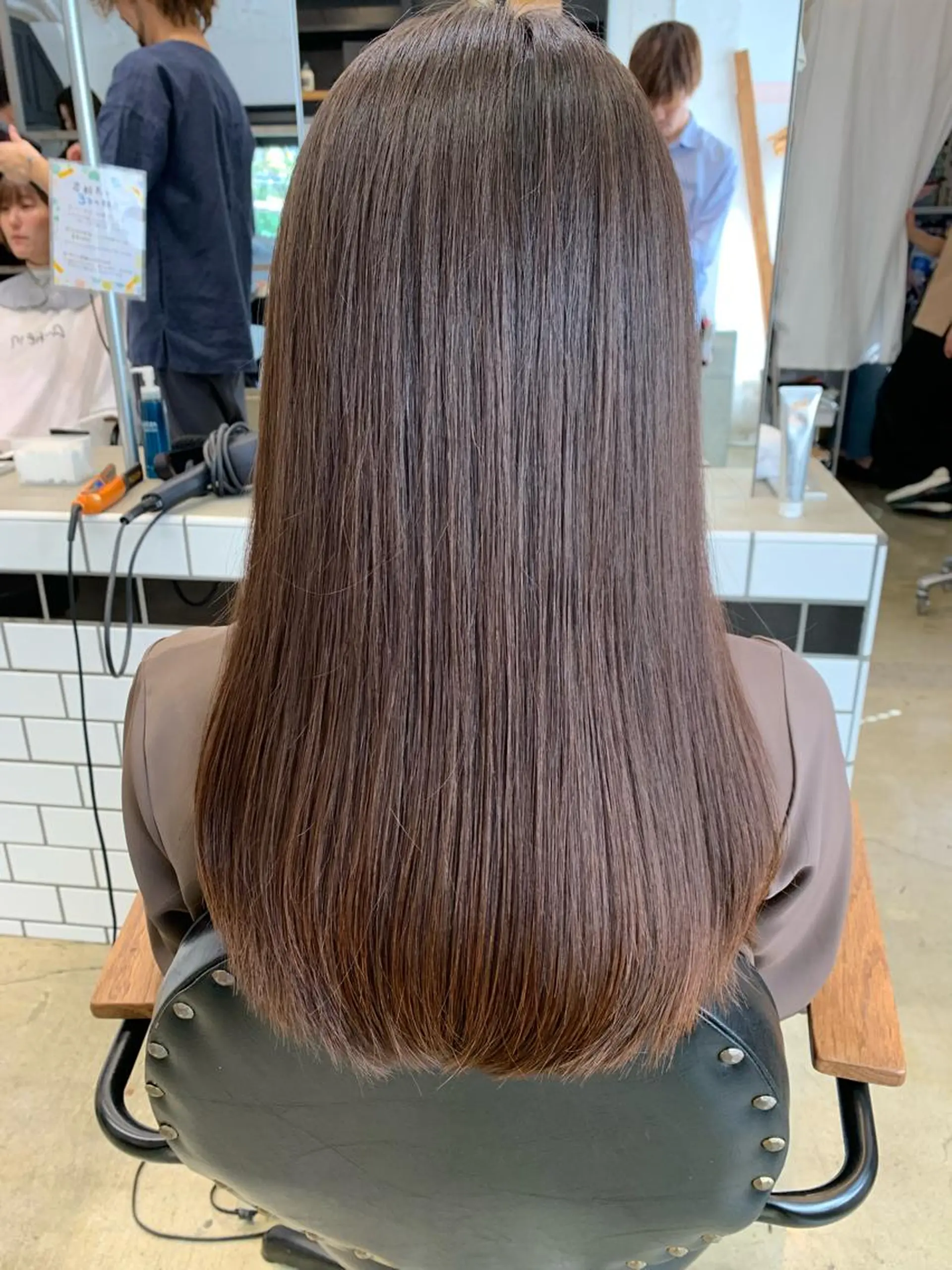ミディアム カラー ミディアムパーマ ブリーチ トリートメント トップ スタイリストのヘアスタイル