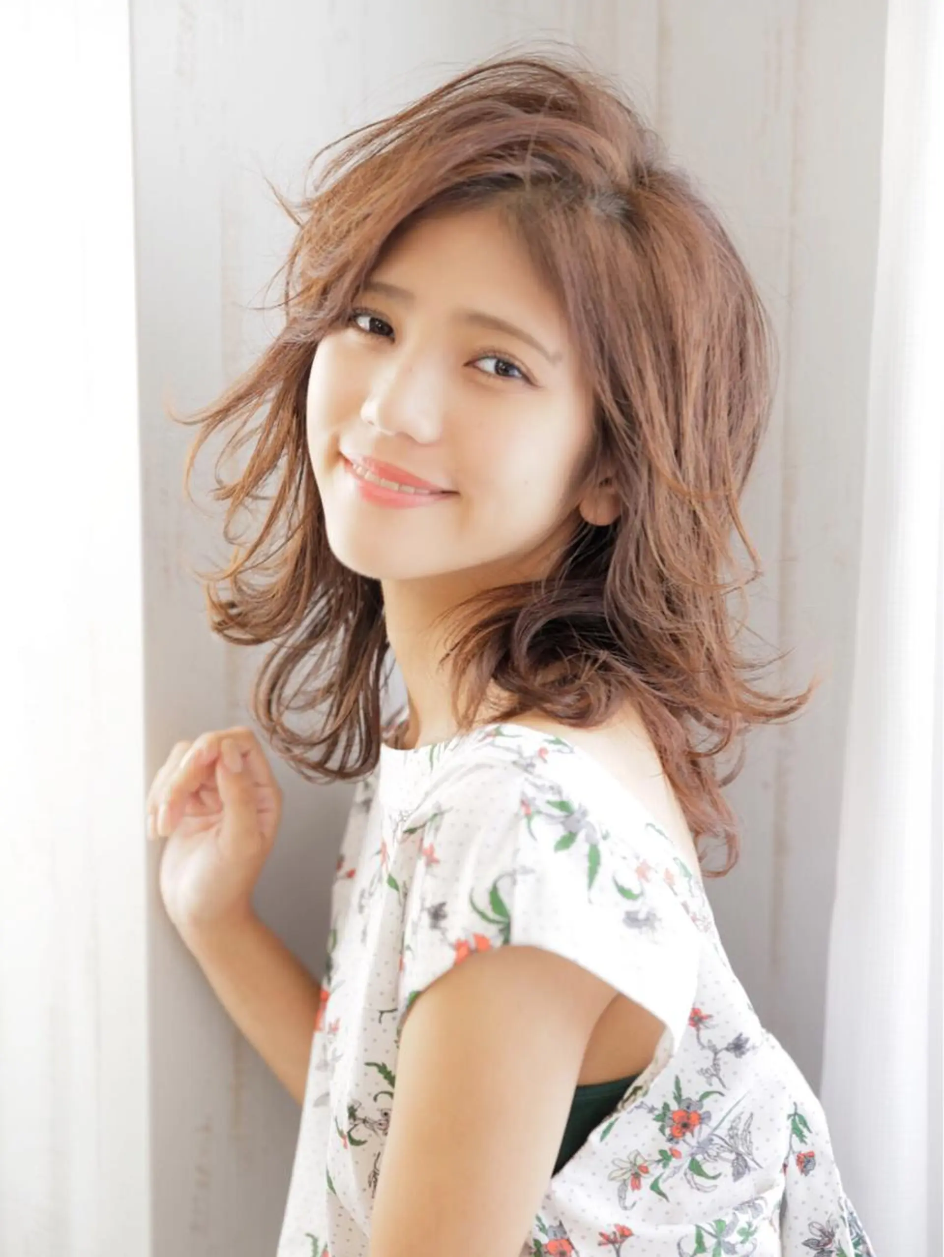 ミディアム 神野 雅樹のヘアスタイル