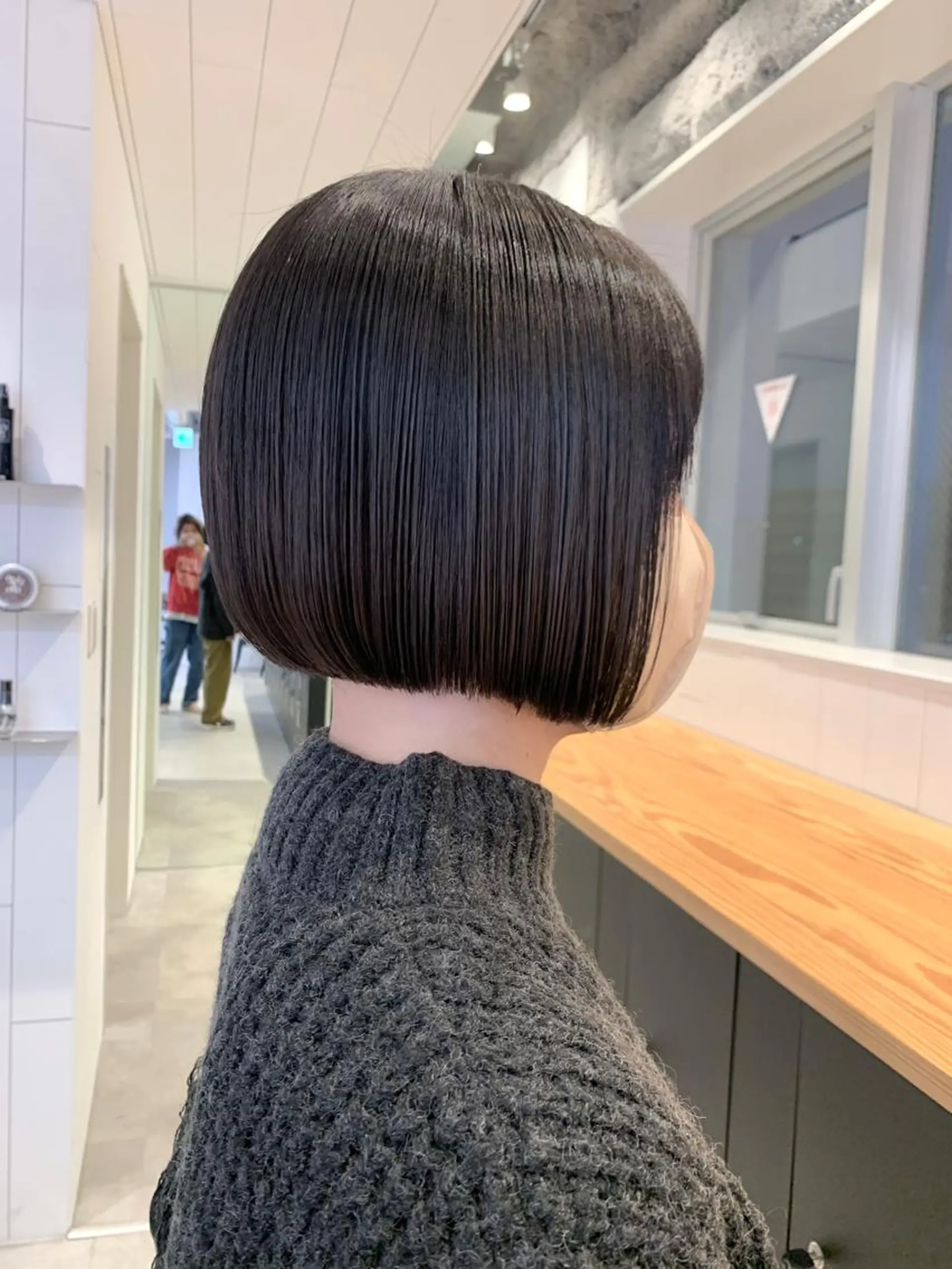 ショート カラー ブリーチ ハイライトカラー ボブ ハイライト 大人上品特化 レイヤー🇺🇸山村のヘアスタイル