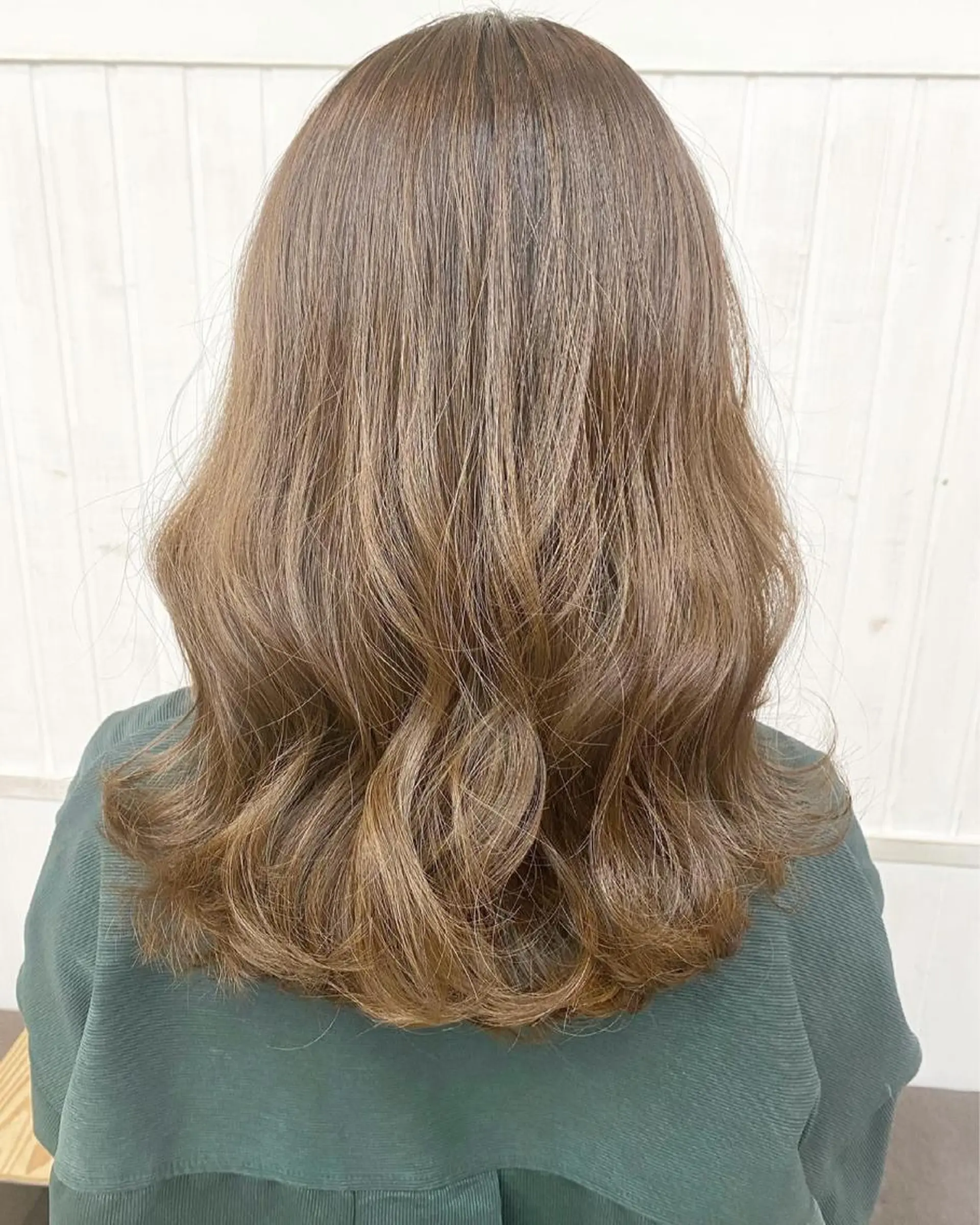 セミロング カラー ヘアカラー トリートメント ☀️透明感color KURO☀️のヘアスタイル