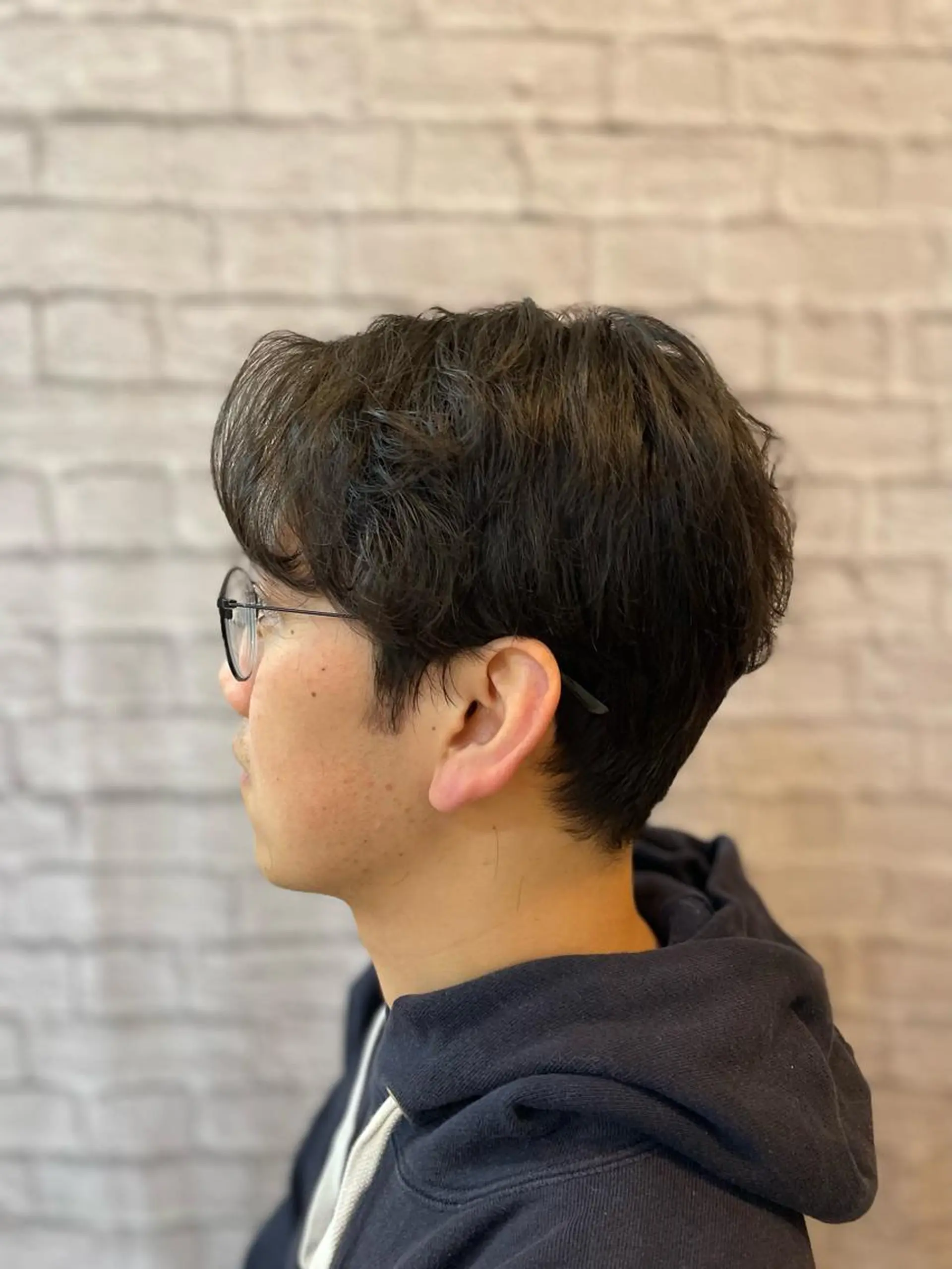 ミディアム メンズ カット 無料メンズカット❗️ 岡本晟我のヘアスタイル