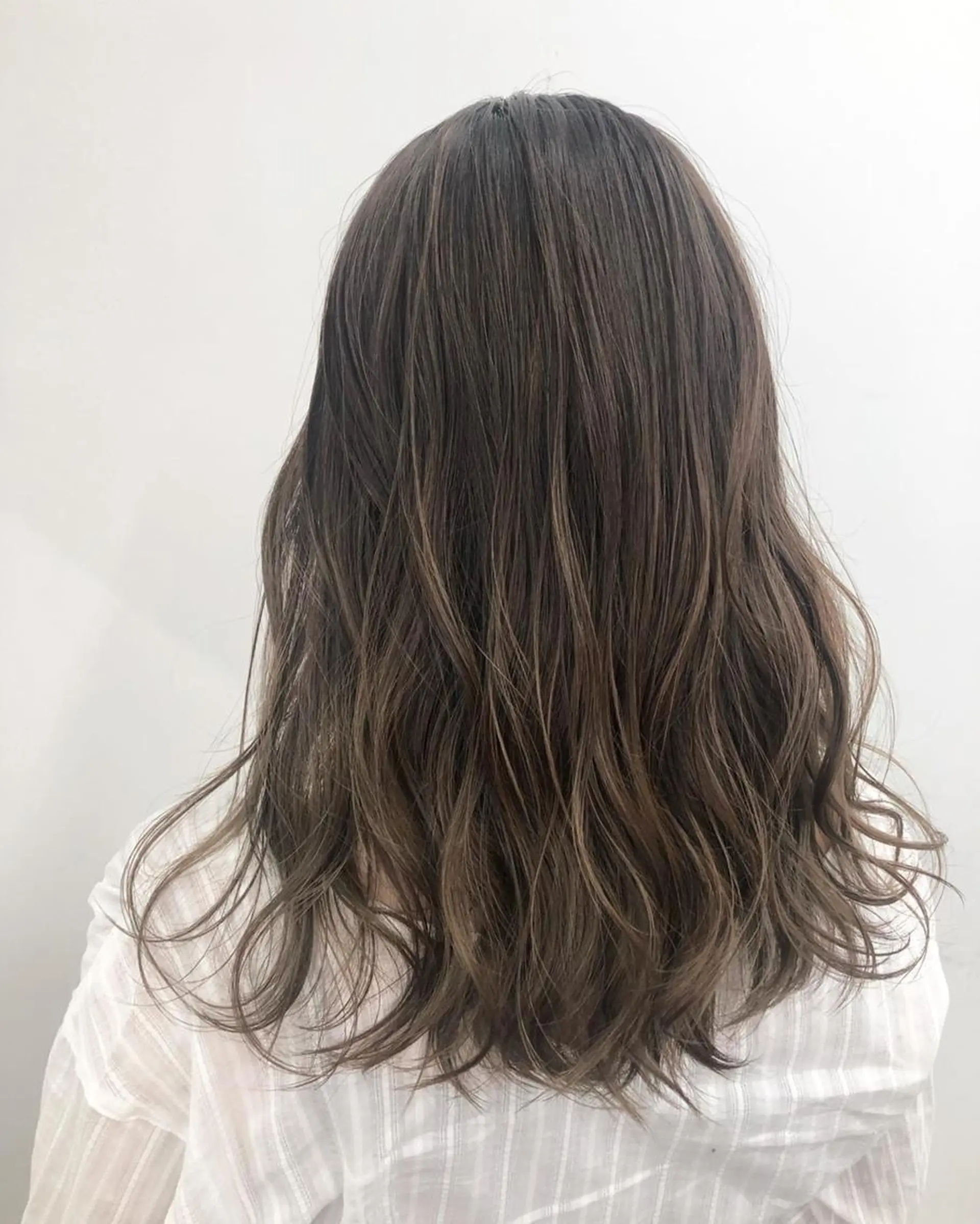 セミロング カラー パーマ ヘアアレンジ 似合わせ💖トレンド ✨TAKAMI😊のヘアスタイル