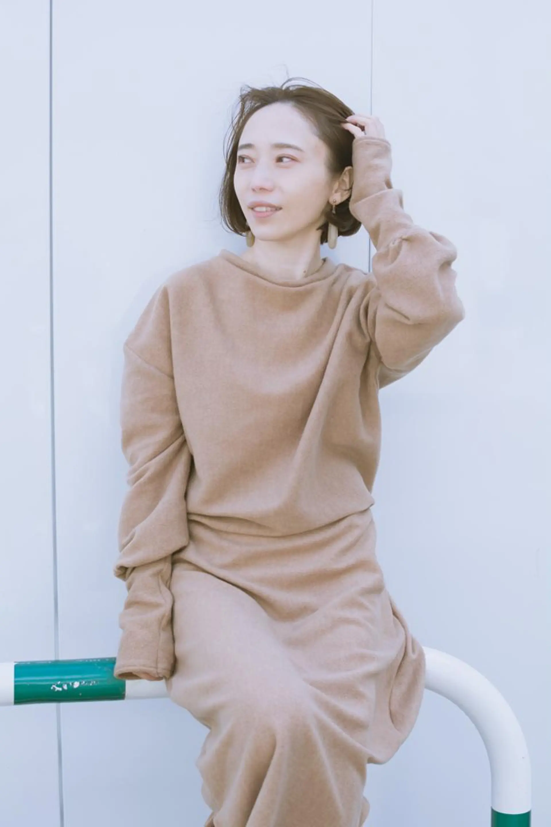 ショート カラー 切りっぱなしボブ ショートボブ ベージュカラー ブルーカラー ブルージュ 撮影モデル 斉藤 正敏のその他イメージ