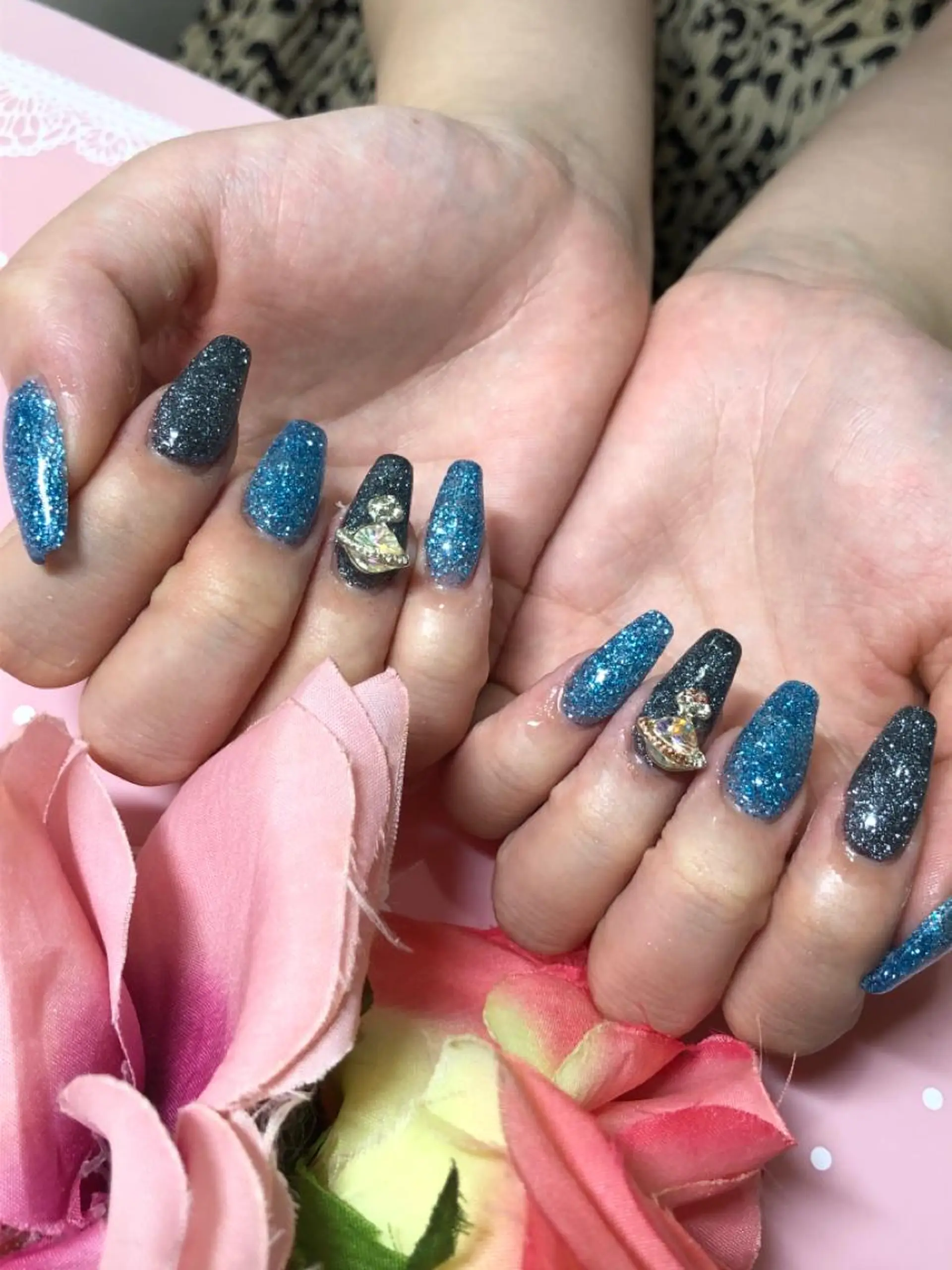 ミディアム ネイル ハンドネイル 《LB》ラブリエ Nail&eyeのマツエク・マツパデザイン