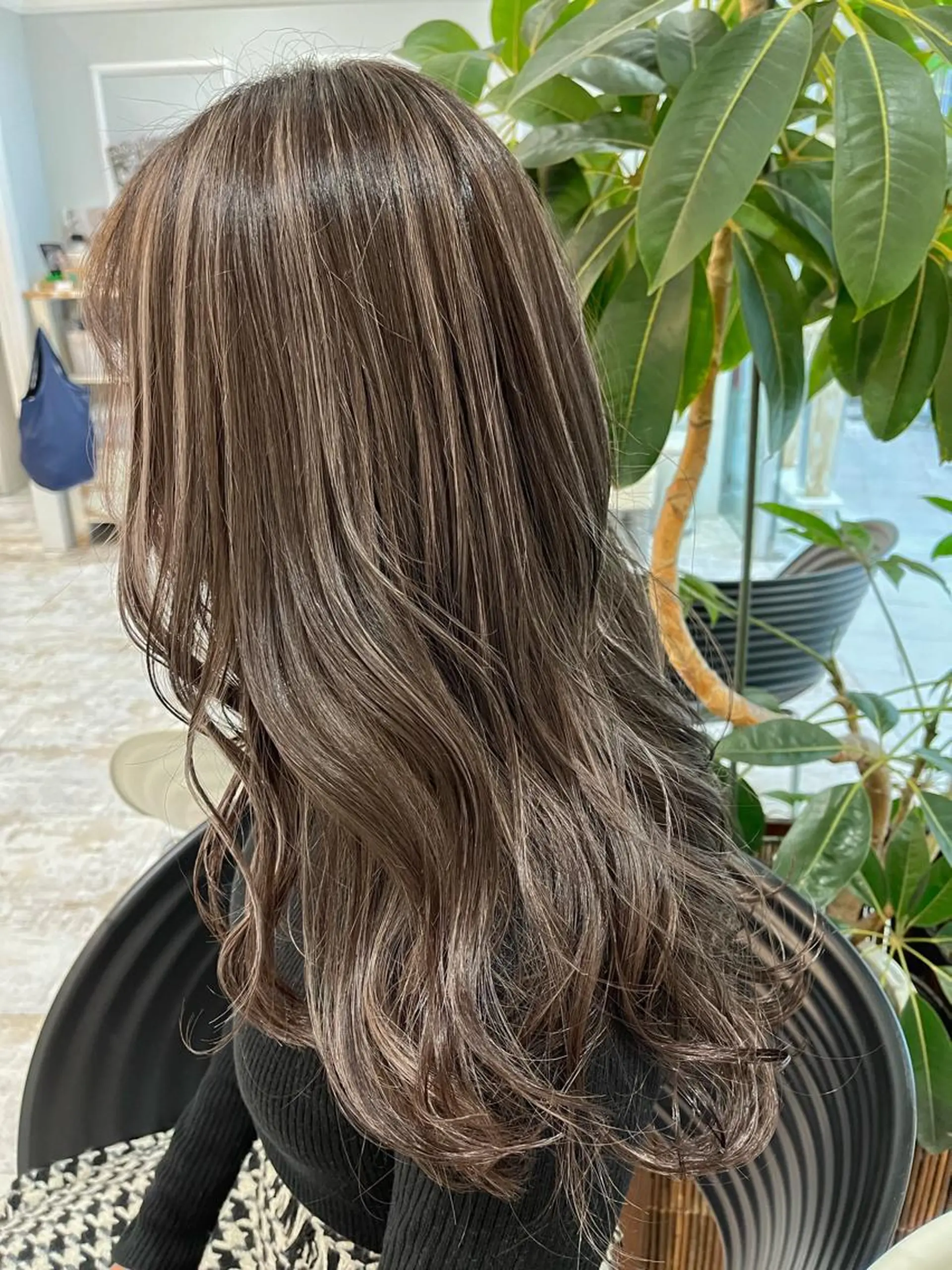 ロング カラー ヘアアレンジ ヘアカラー トリートメント シアーベージュニスト 🥣大石亜里紗のヘアスタイル