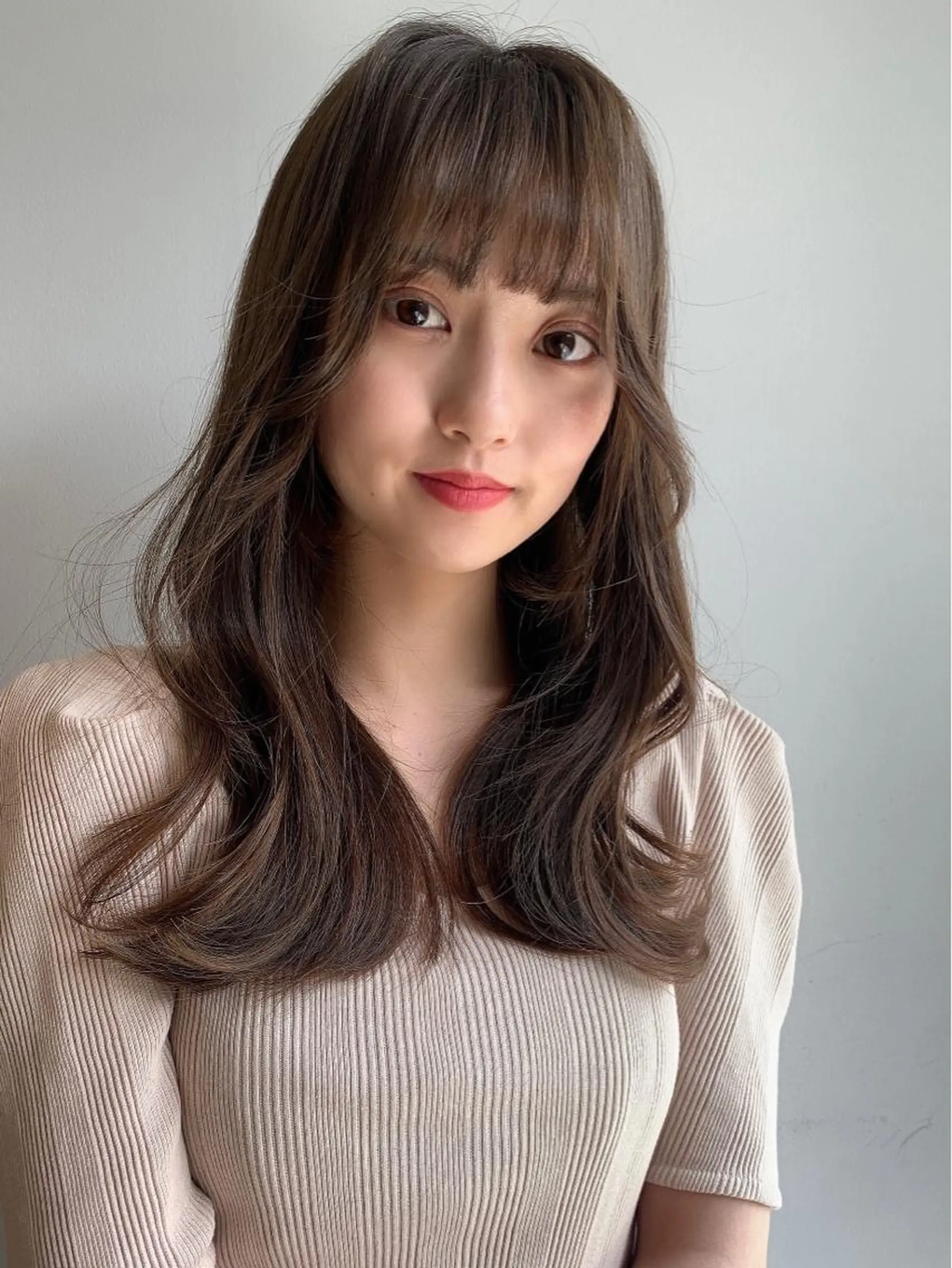 ミディアム カラー カット ヘアカラー トリートメント ヘッドスパ 透明感/オリーブ/ グレージュ/YUKAのヘアスタイル