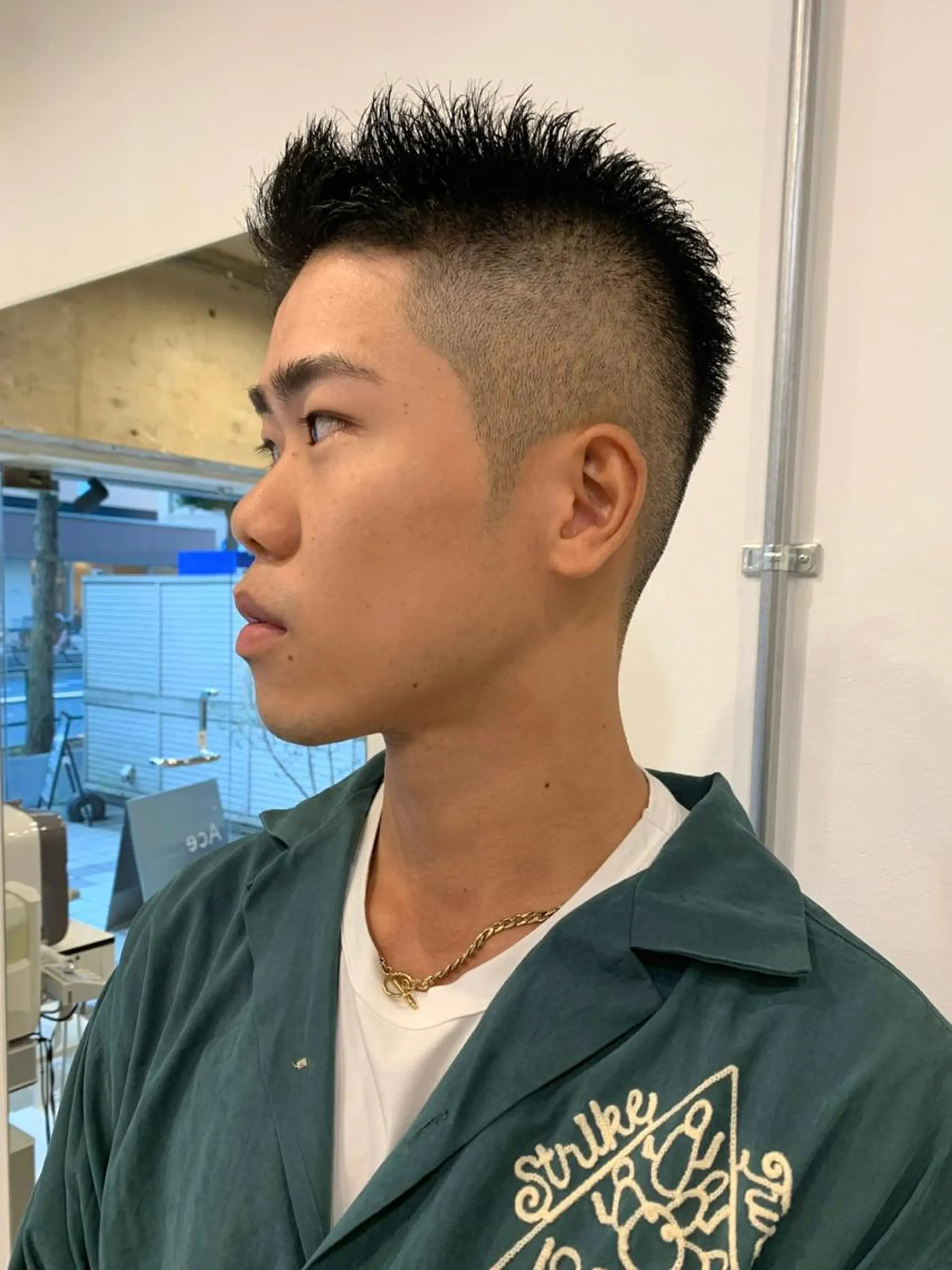 ショート メンズ フェードカット 💈メンズカット 中野💈志賀 隼樹のヘアスタイル