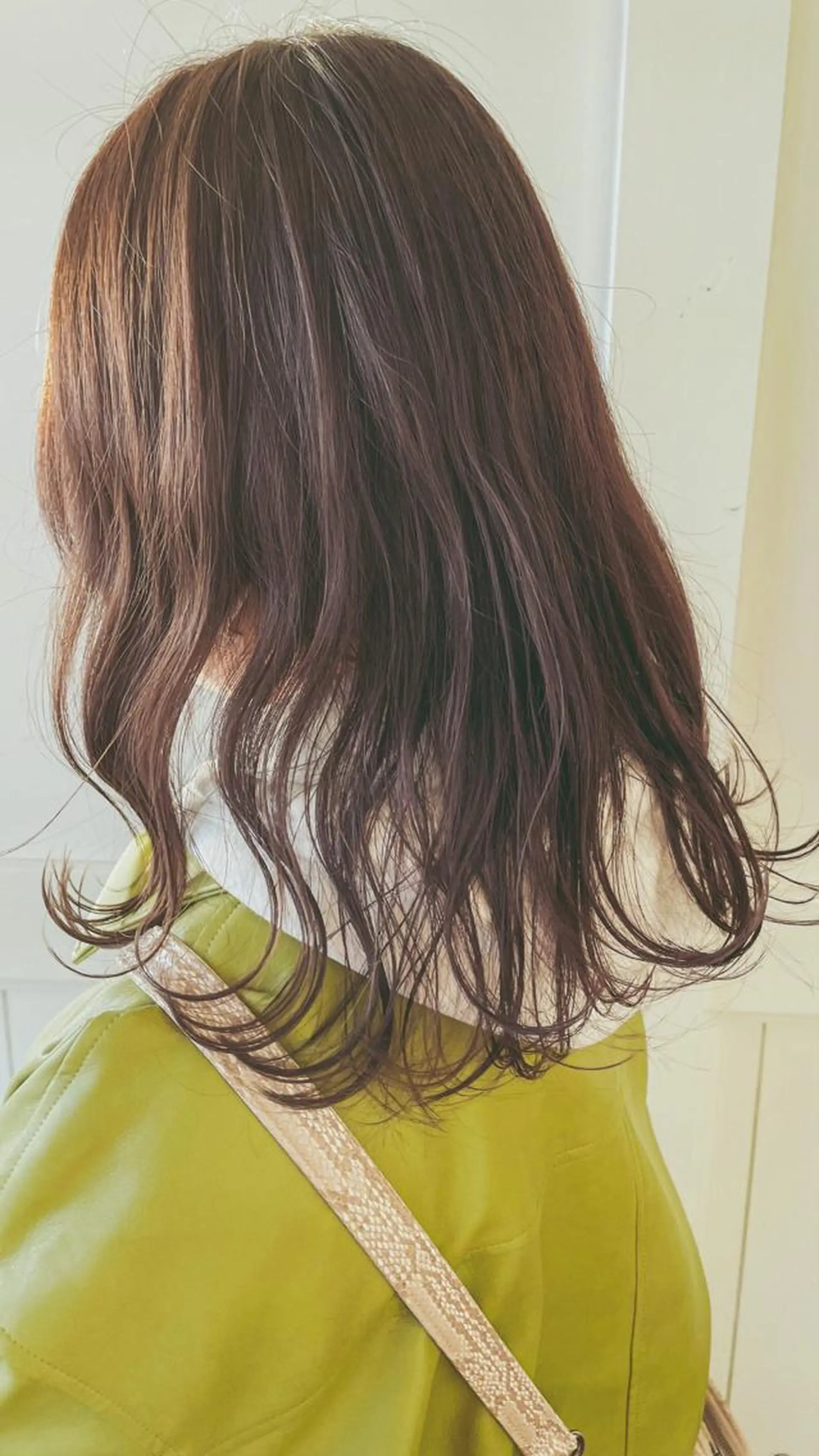 セミロング カラー 吉田 浩太郎のヘアスタイル