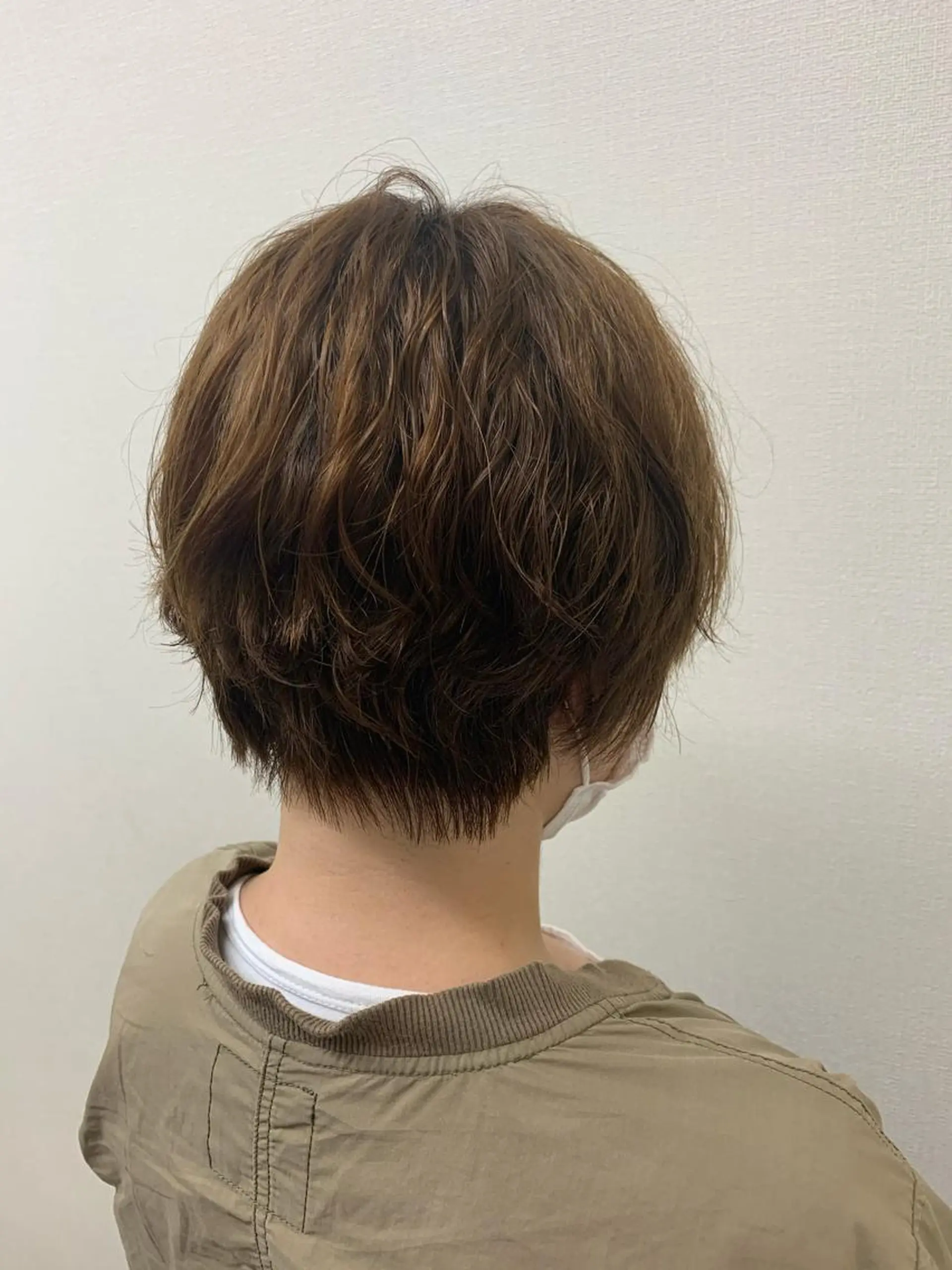 ショート カラー パーマ 🫧透明感カラー🫧 美髪矯正🫧チサトのヘアスタイル