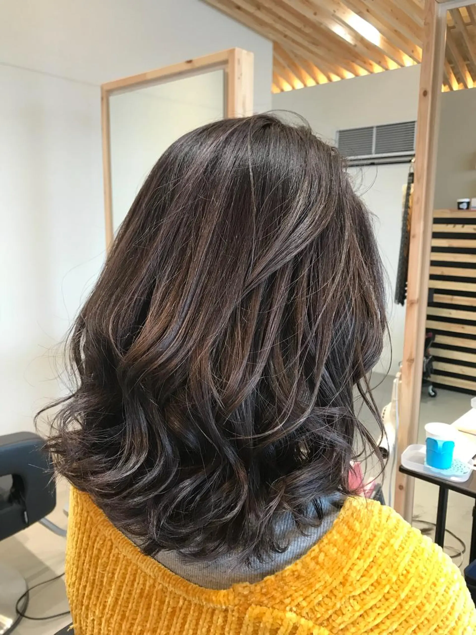 セミロング カラー 関口 友行のヘアスタイル