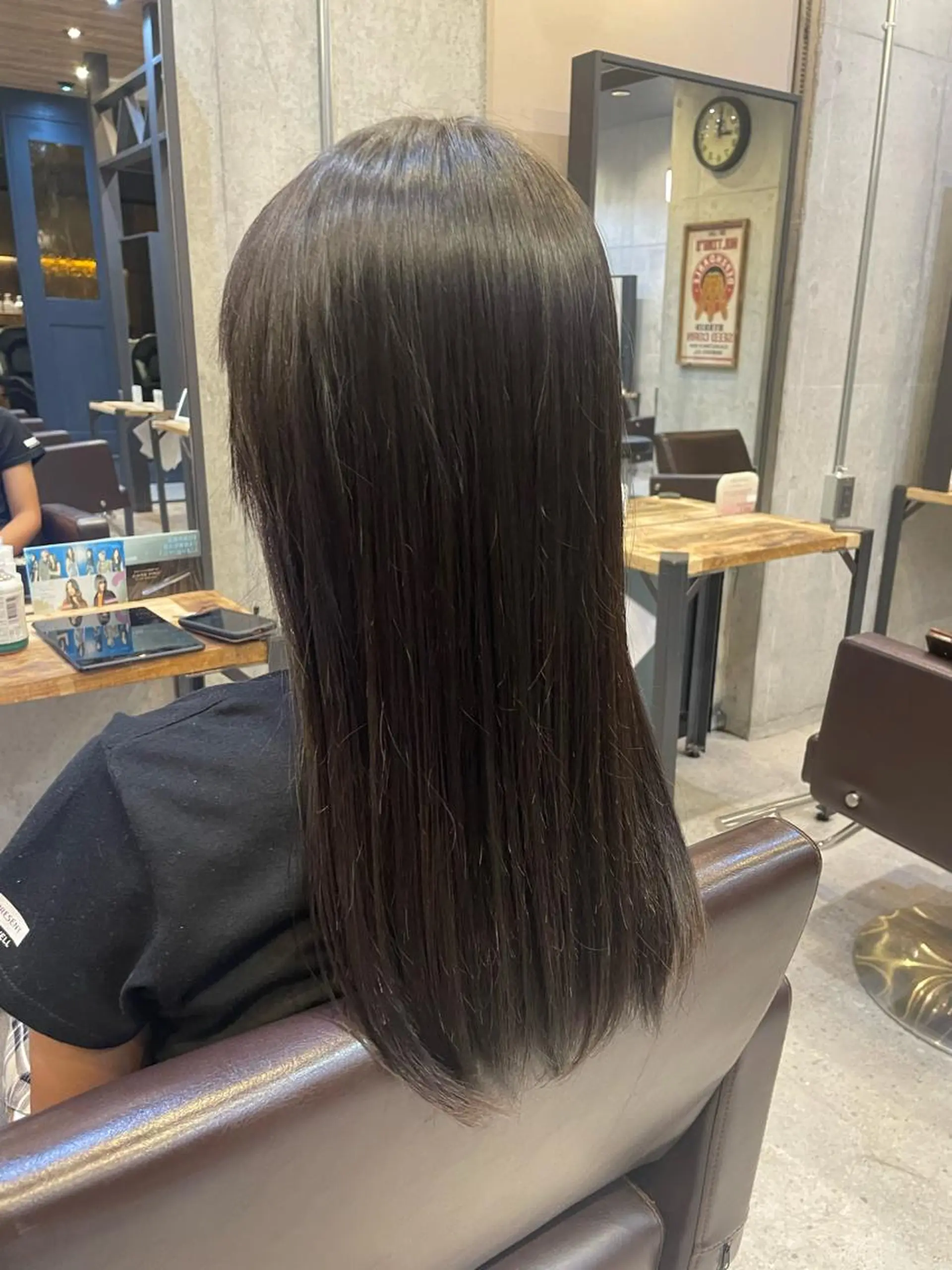 ロング 縮毛矯正 樋川 早紀のヘアスタイル