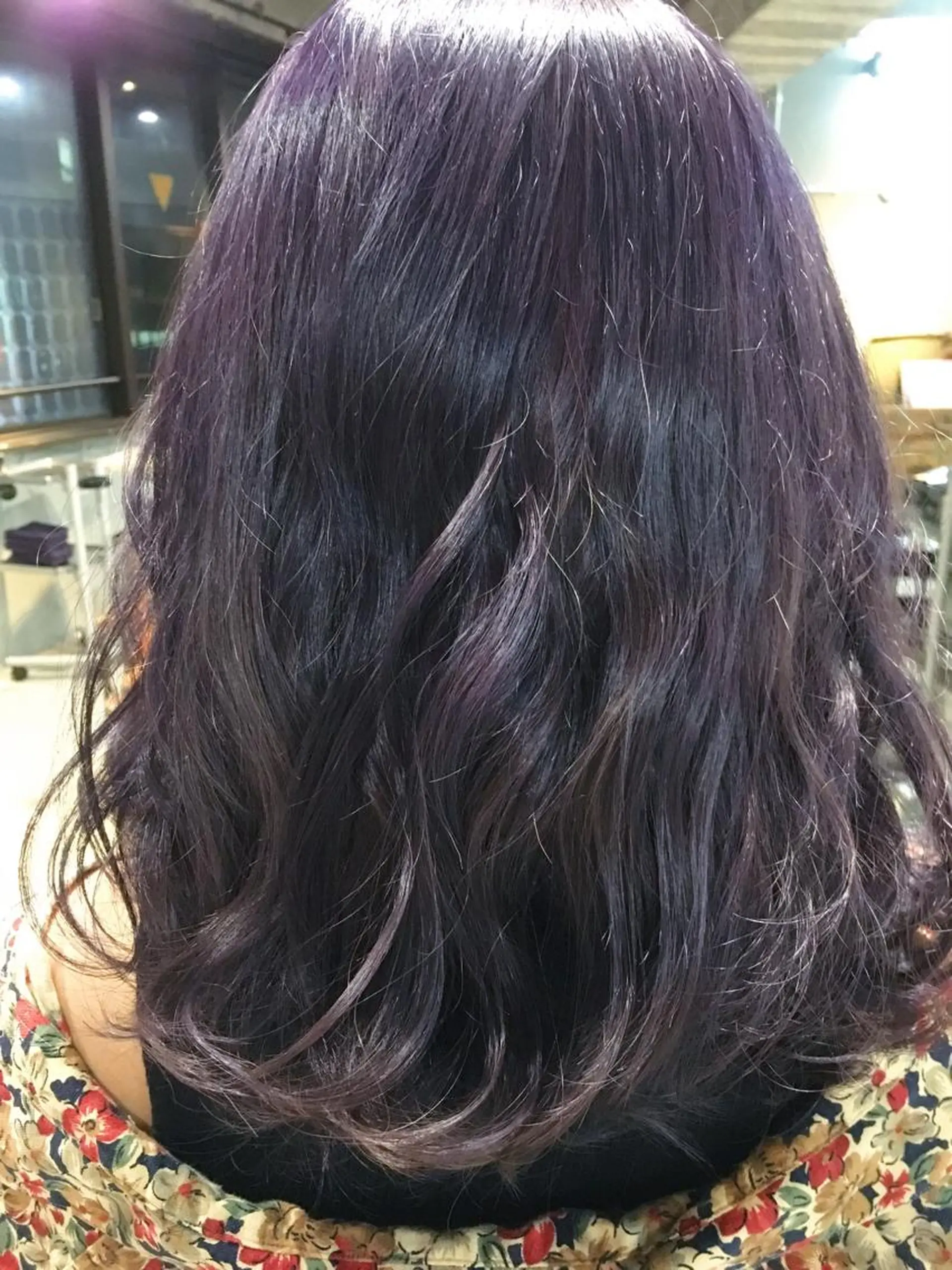 セミロング カラー アッシュ ブロンド パープルカラー パープルアッシュ ホワイトブロンド ヘアカラー トリートメント 代表 中島貴志のヘアスタイル