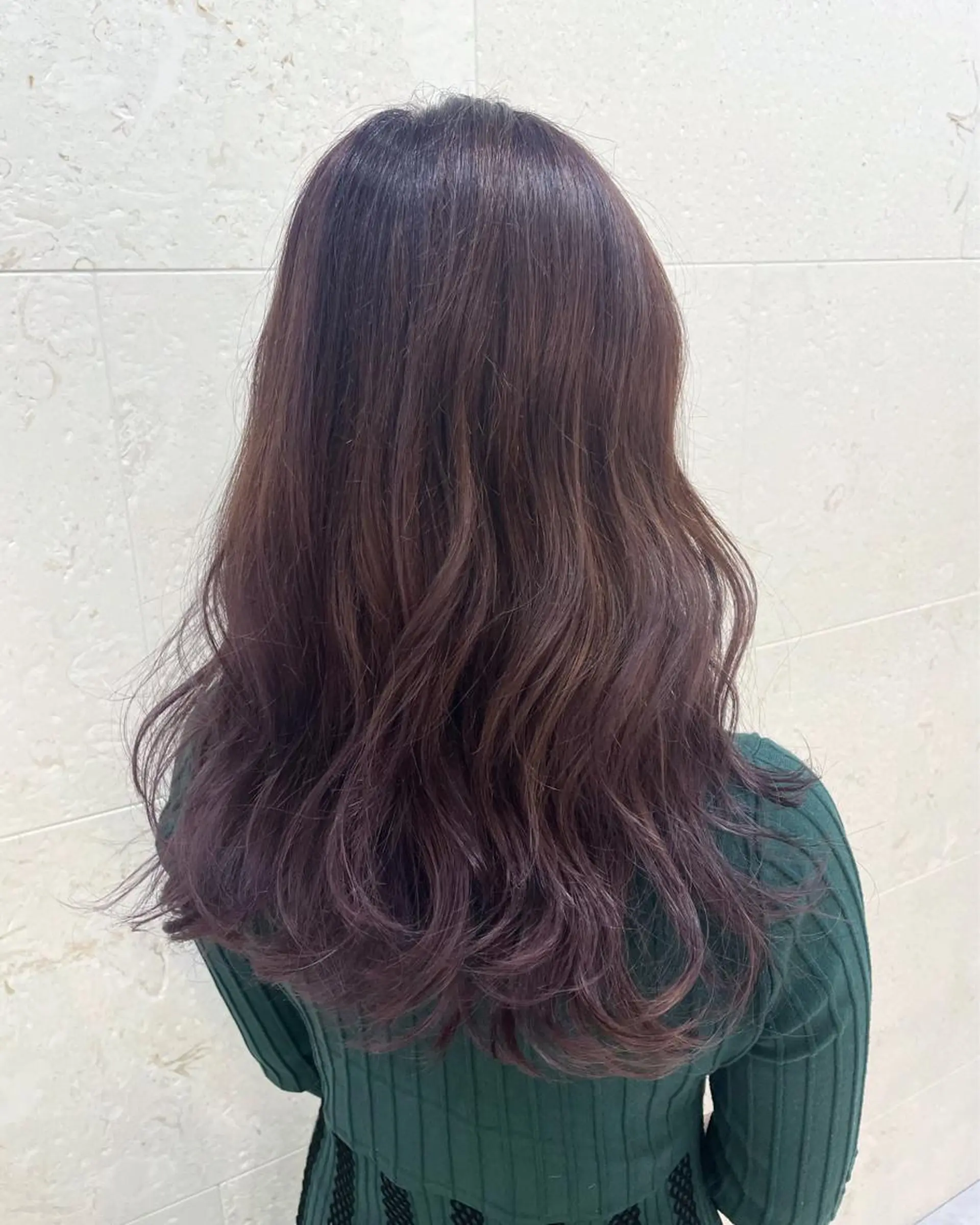 ロング カラー アディクシーカラー ブリーチ パープルカラー カット ヘアカラー トリートメント 斉藤 貴也のヘアスタイル