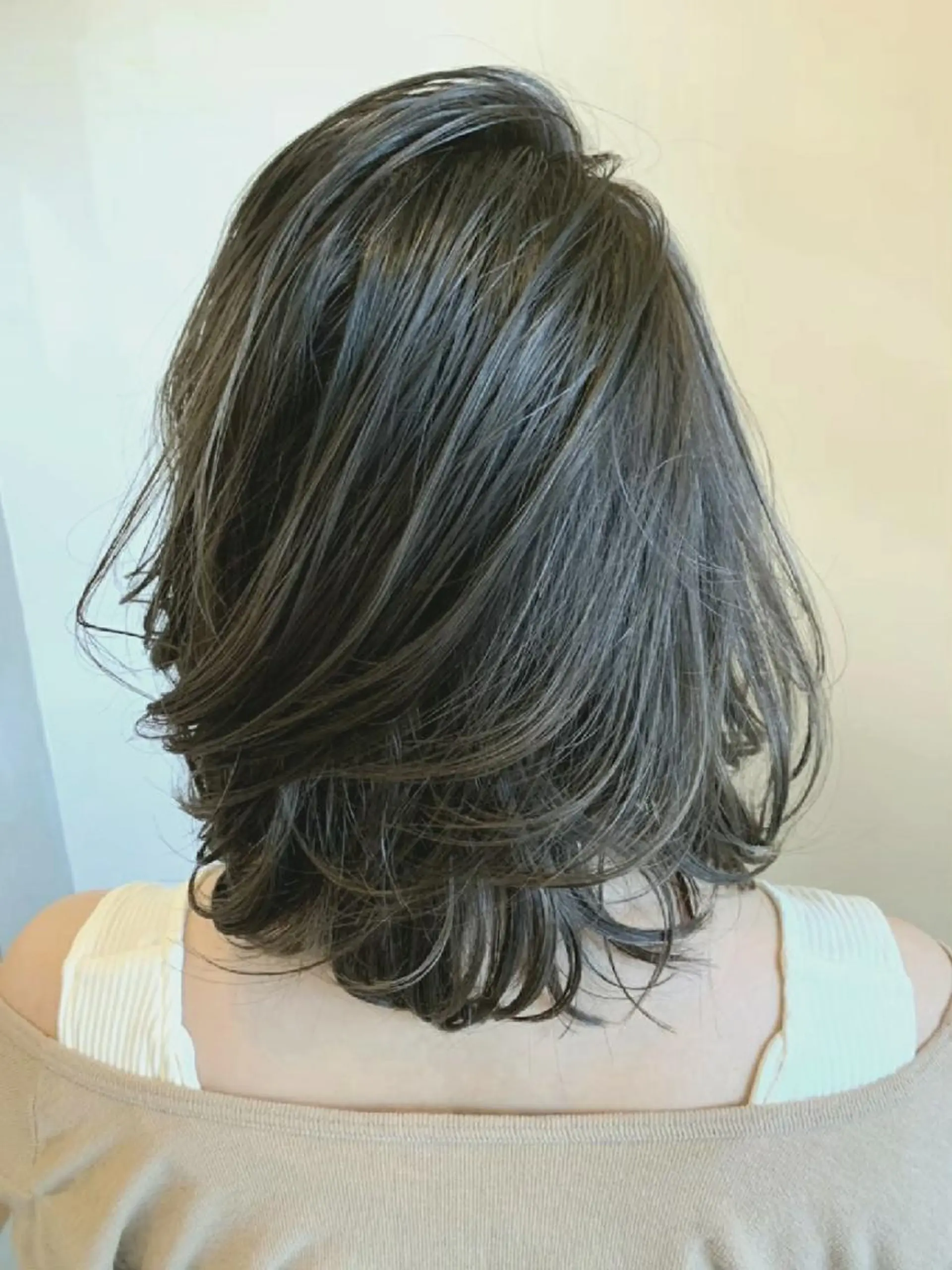 ミディアム カラー 【大宮】デザイナー Anne 諳 アンのヘアスタイル