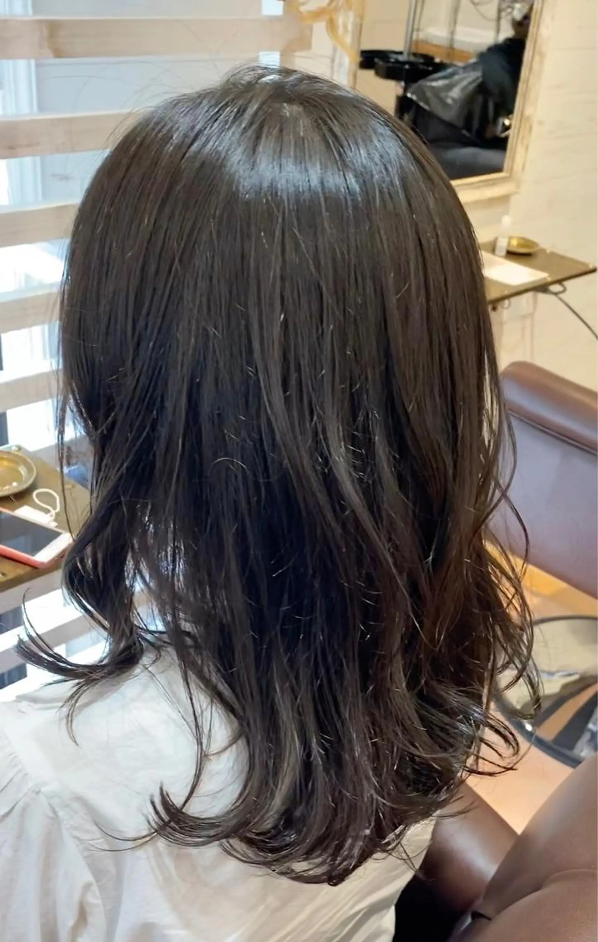 ミディアム カラー ブルーカラー カット ヘアカラー トリートメント ブリーチなし✨艶髪 カラー𓃲YAGIのヘアスタイル