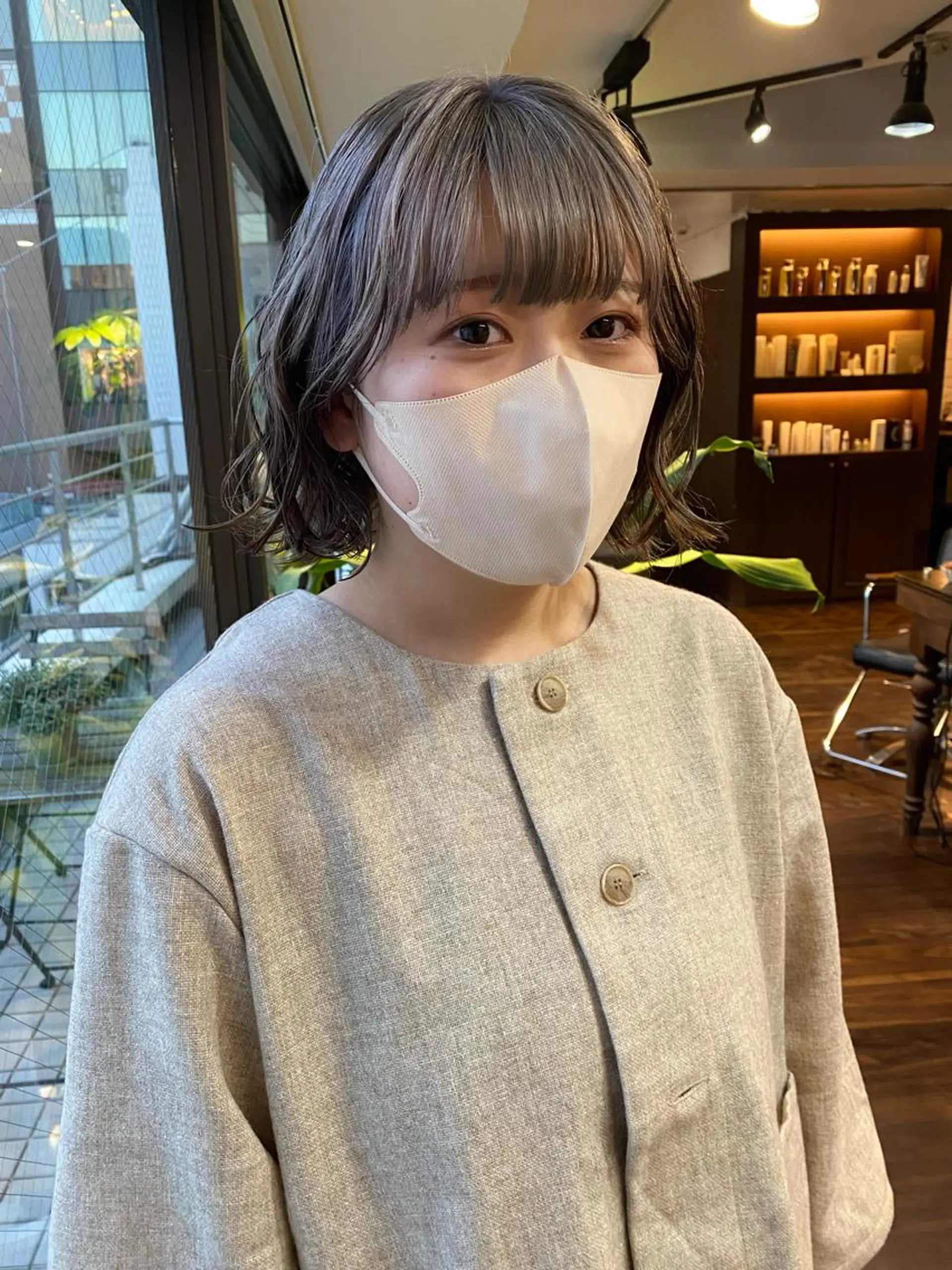 ミディアム カラー ヘアアレンジ ベージュカラー 透明感カラー ダブルカラー グレージュ ハイトーンカラー カット ヘアカラー トリートメント レイヤーカット×髪質 改善🇰🇷シオリのヘアスタイル