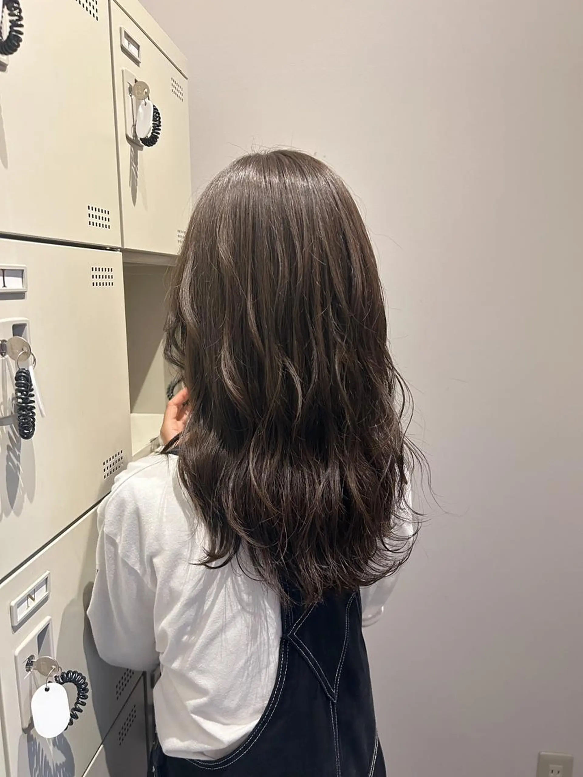 セミロング 透明感カラー/ 髪質改善✨️🎀萌愛のヘアスタイル