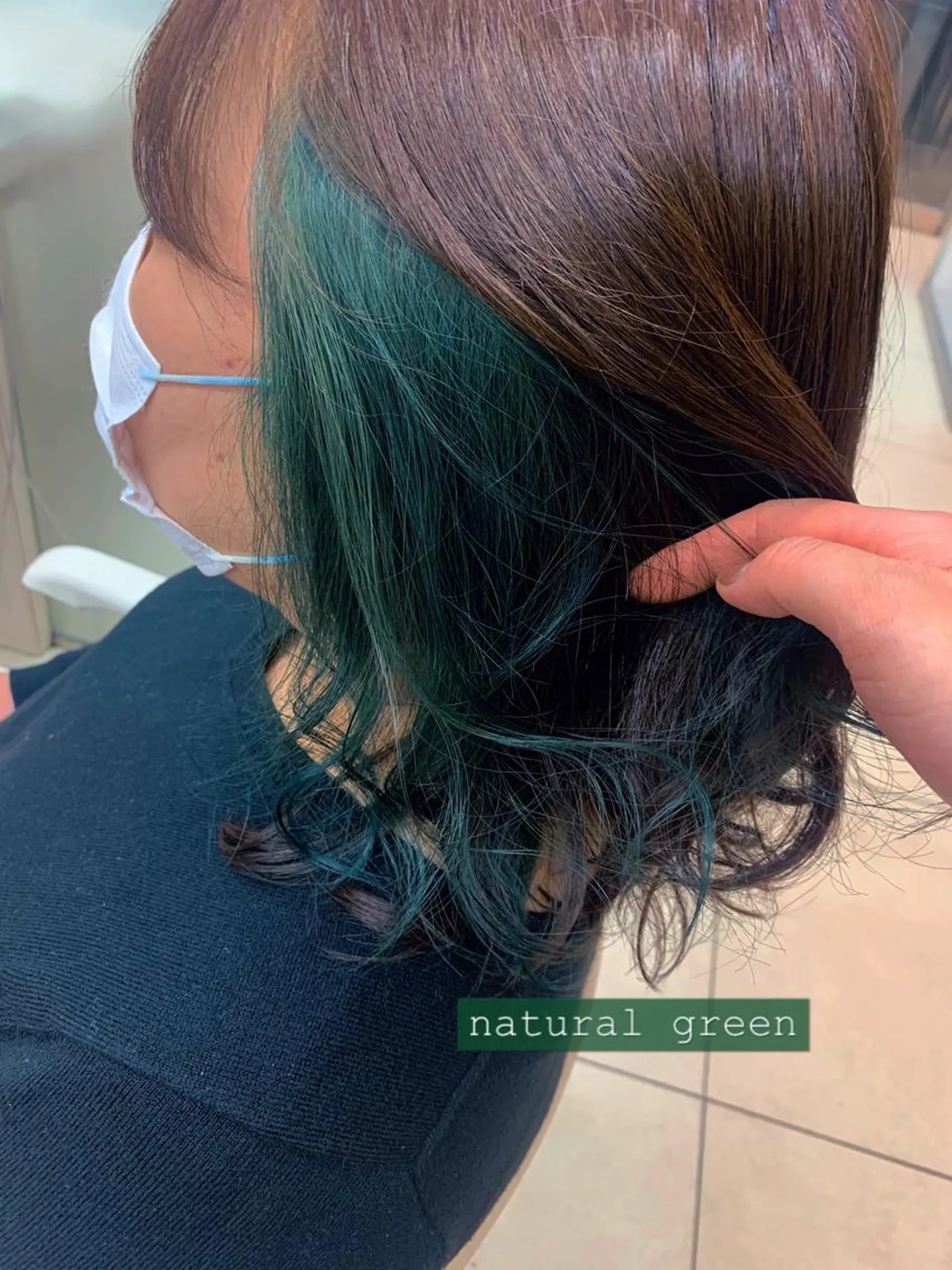 ミディアム カラー ブリーチ インナーカラー ヘアカラー ✂︎レディース のメンズカット屋さんのヘアスタイル