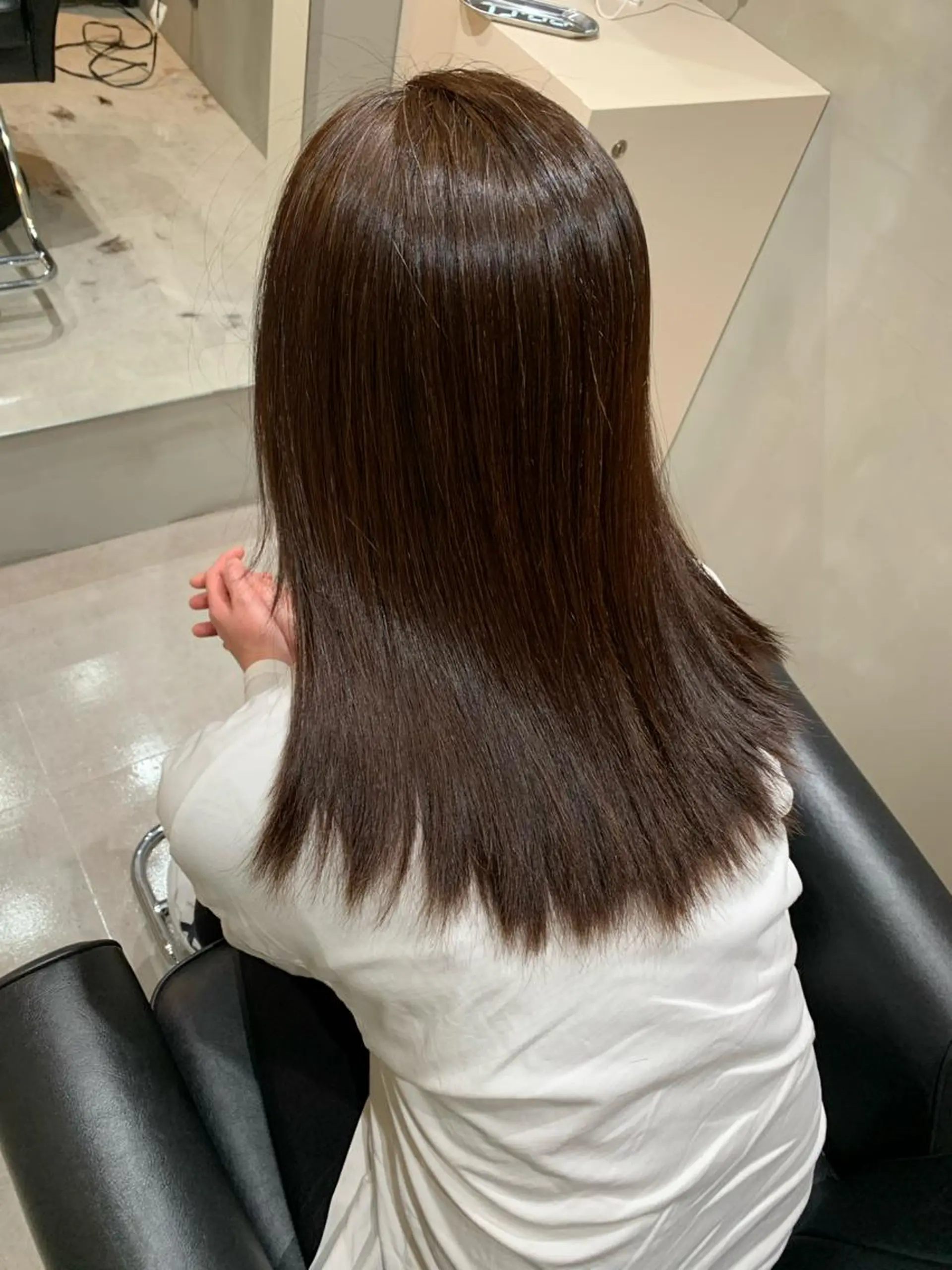 セミロング カラー カット トリートメント 白髪ぼかしハイライト 柳川拓哉のヘアスタイル