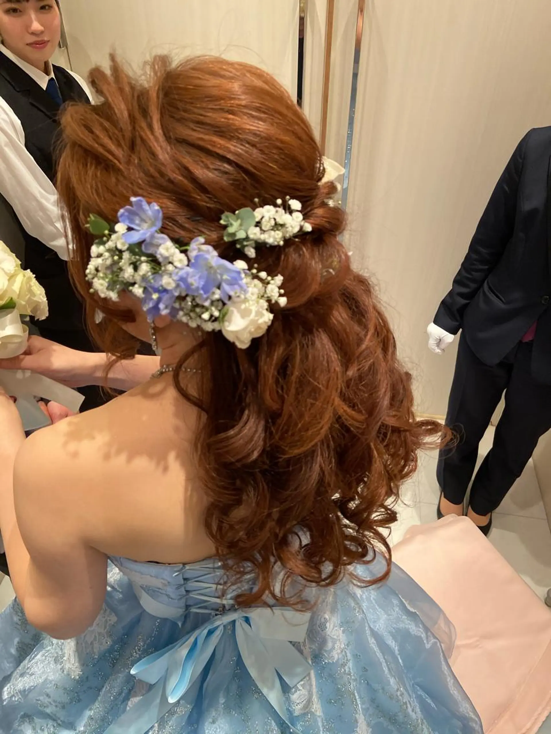 ロング ヘアアレンジ ハーフアップ ヘアアンドメイクムタ 新居のヘアスタイル