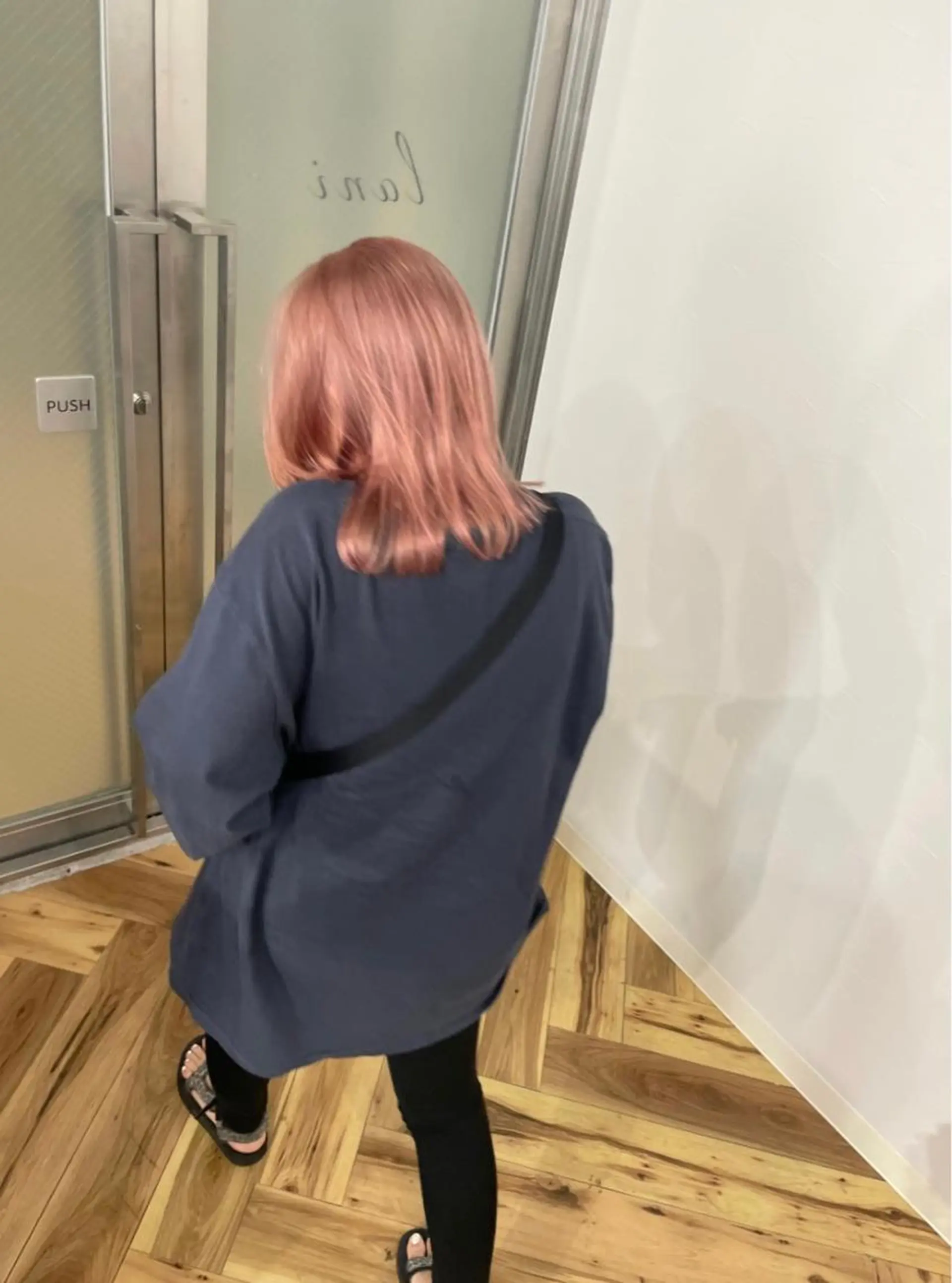 ミディアム 有人/バレイヤージュ /シャドールーツのヘアスタイル