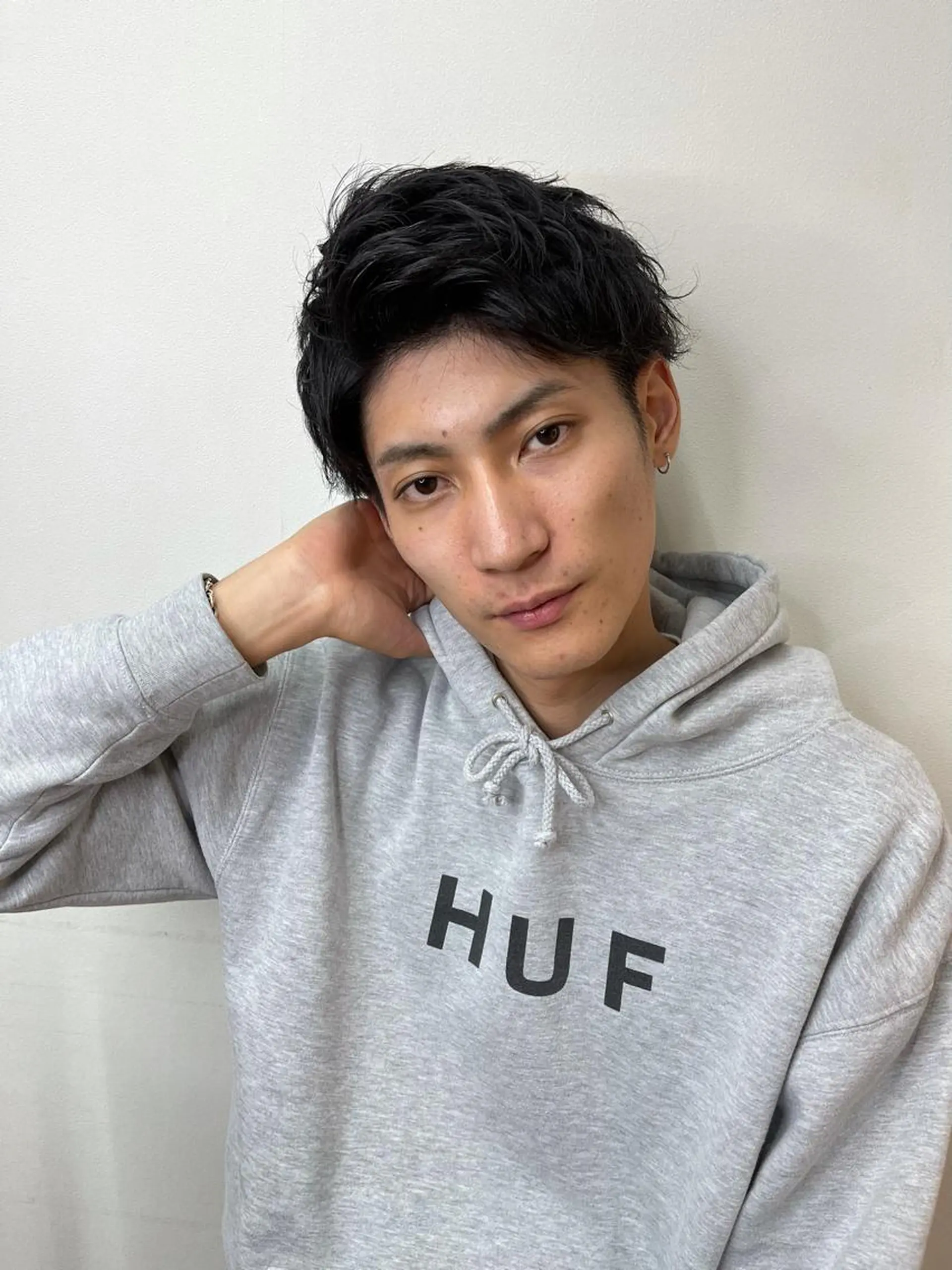 メンズ アップバング ツーブロック カット 西村 和樹のヘアスタイル