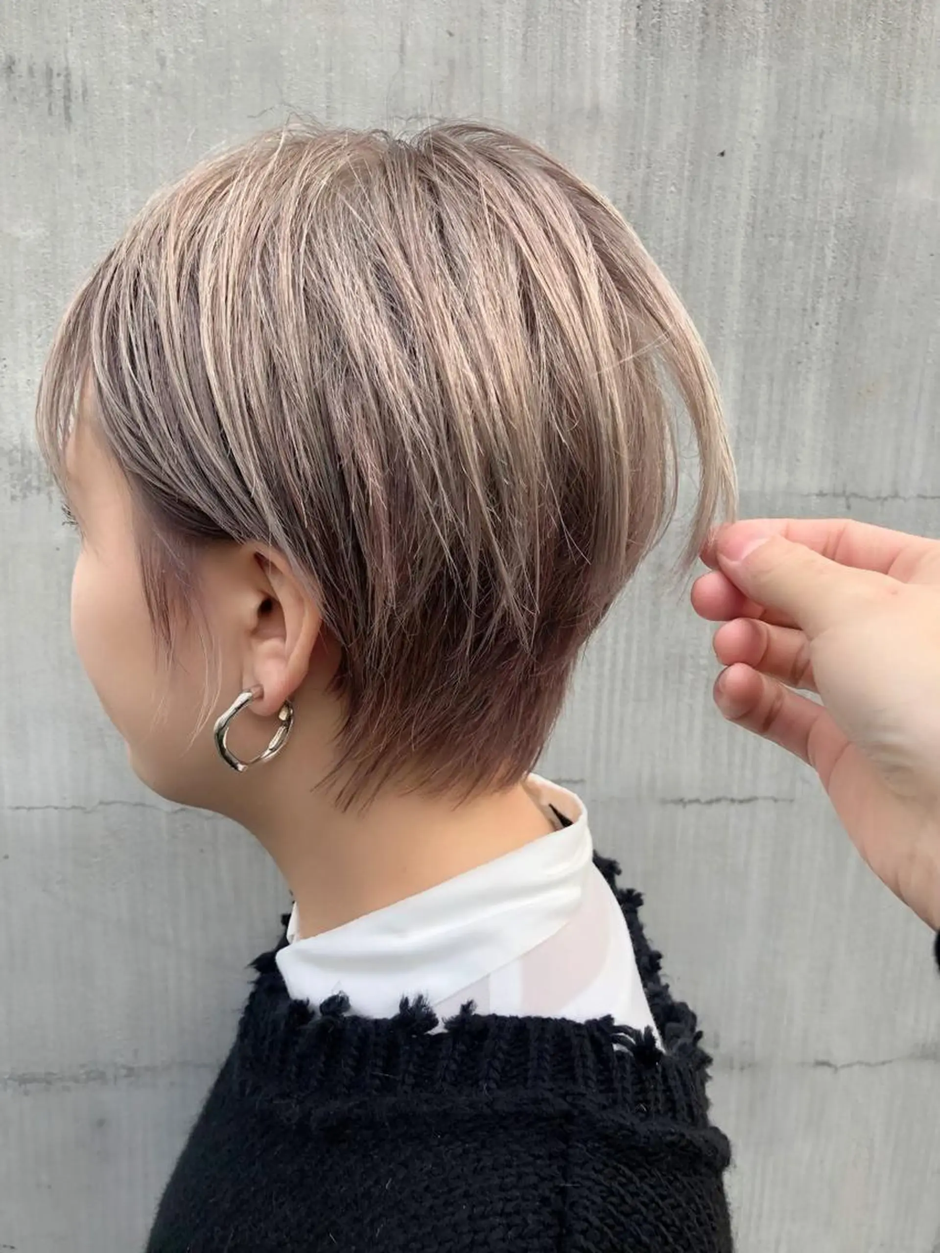 ショート カラー ベージュカラー ダブルカラー ヘアカラー 千葉 郁也のヘアスタイル