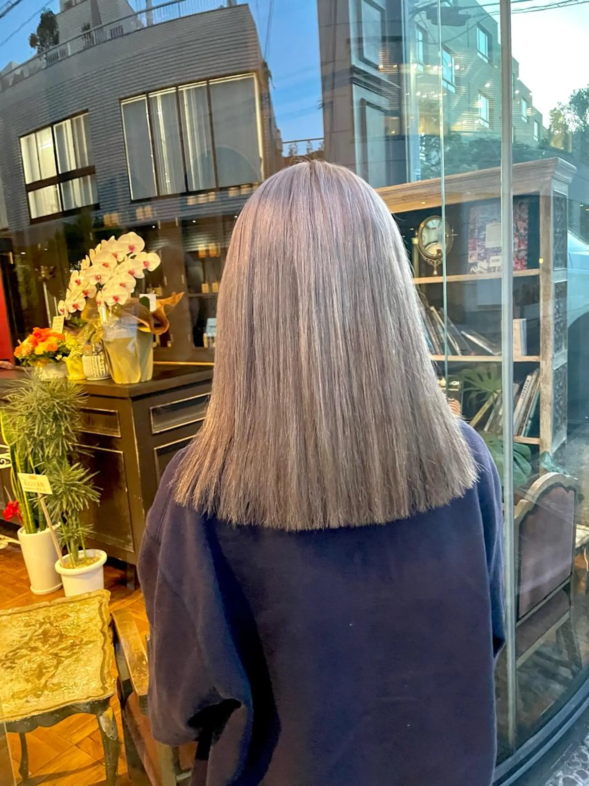 セミロング カラー ヘアカラー ミルクティー× グレージュMOMOのヘアスタイル