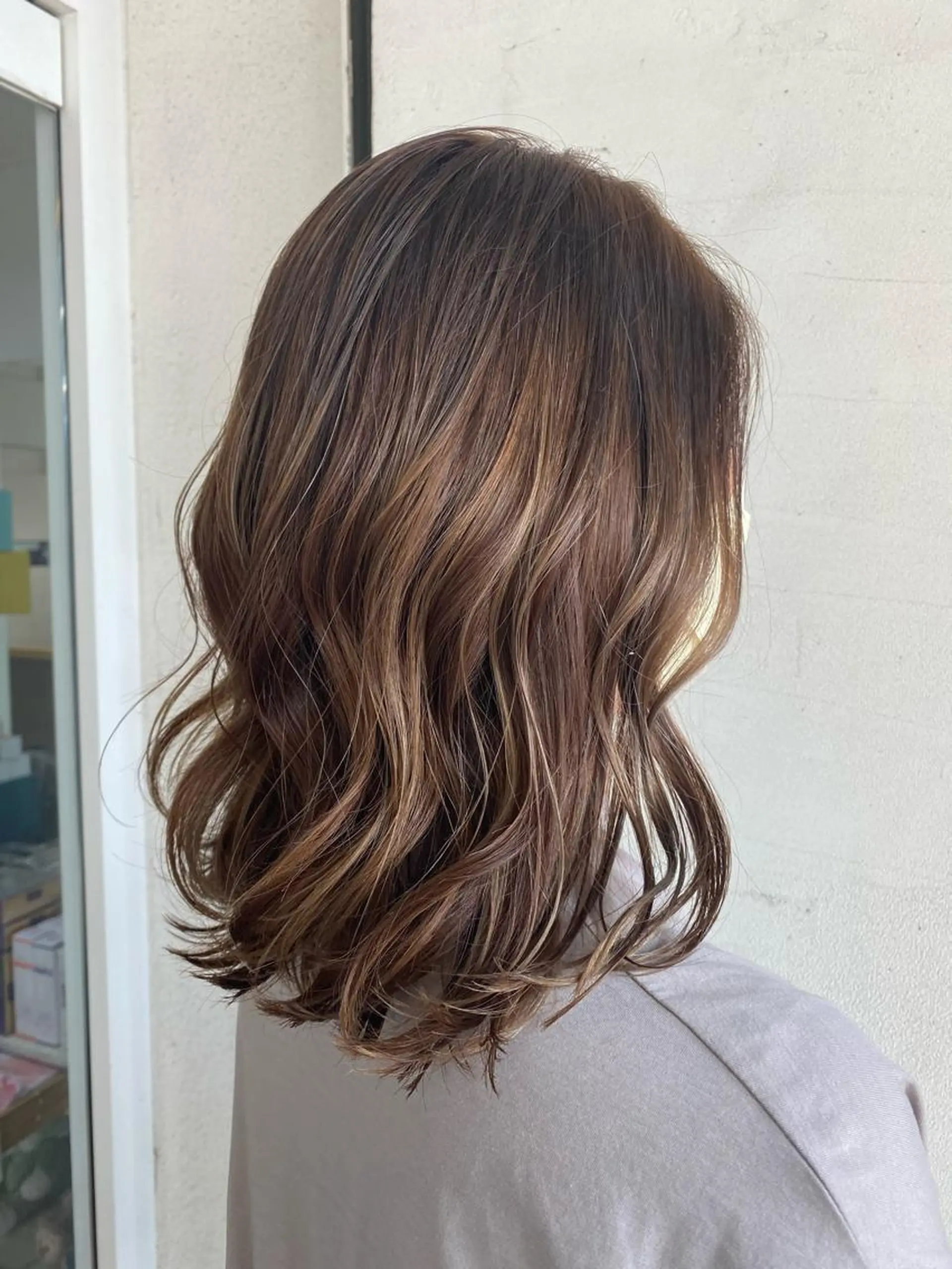 セミロング カット ヘアカラー トリートメント Chihiro .のヘアスタイル