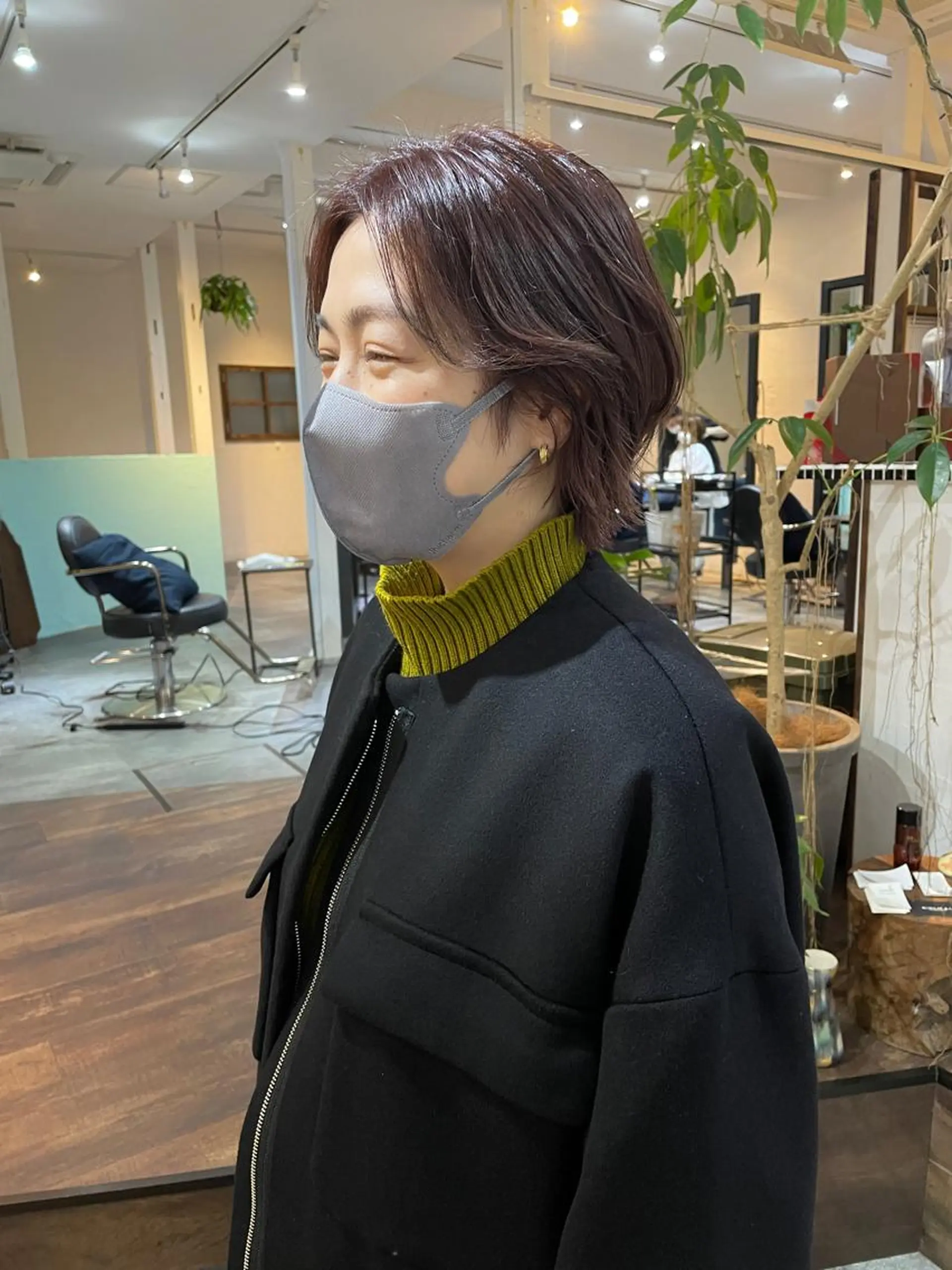 ショート カラー 高橋 愛美のヘアスタイル