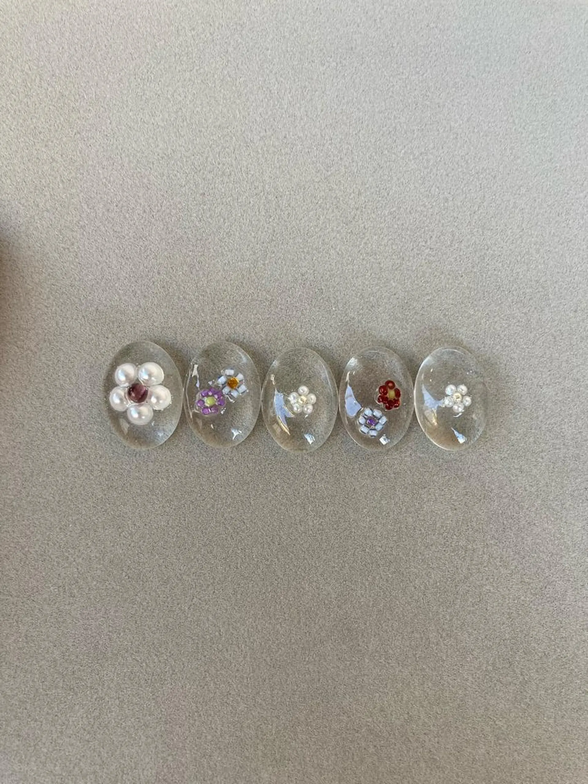 ネイル nailsalon　hue所属・小山 羽奈のネイルデザイン