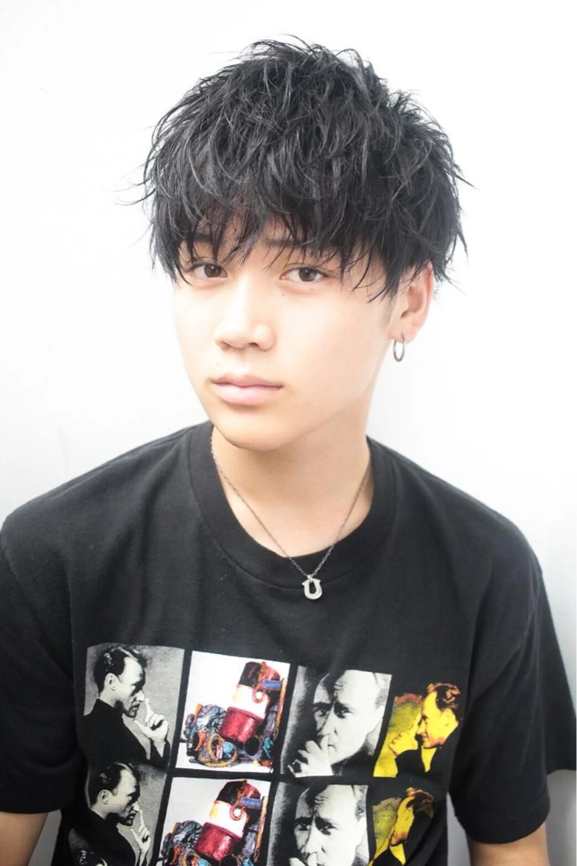 ショート カラー パーマ メンズ センターパート マッシュ メンズパーマ メンズウルフカット ショートヘア 赤み消し🌿 透明感カラー🫧のヘアスタイル