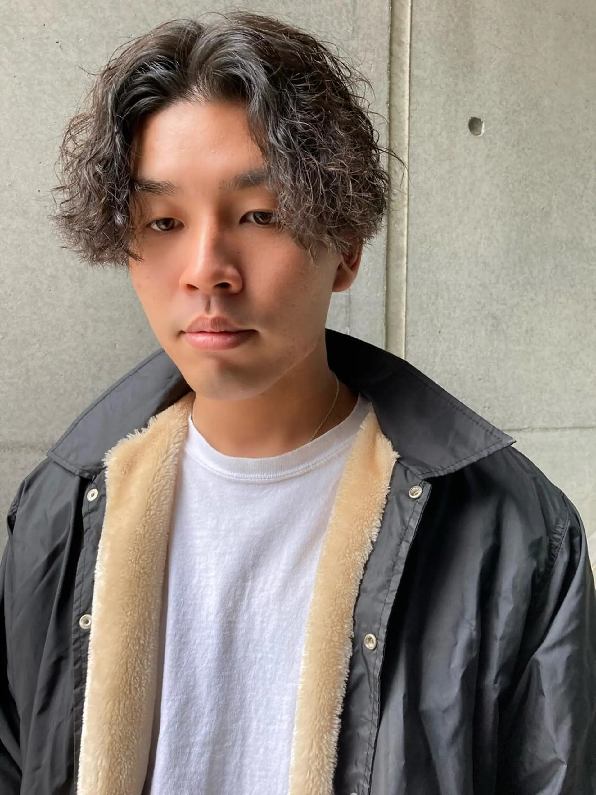 パーマ メンズ 顔まわりレイヤー デザインカットのヘアスタイル