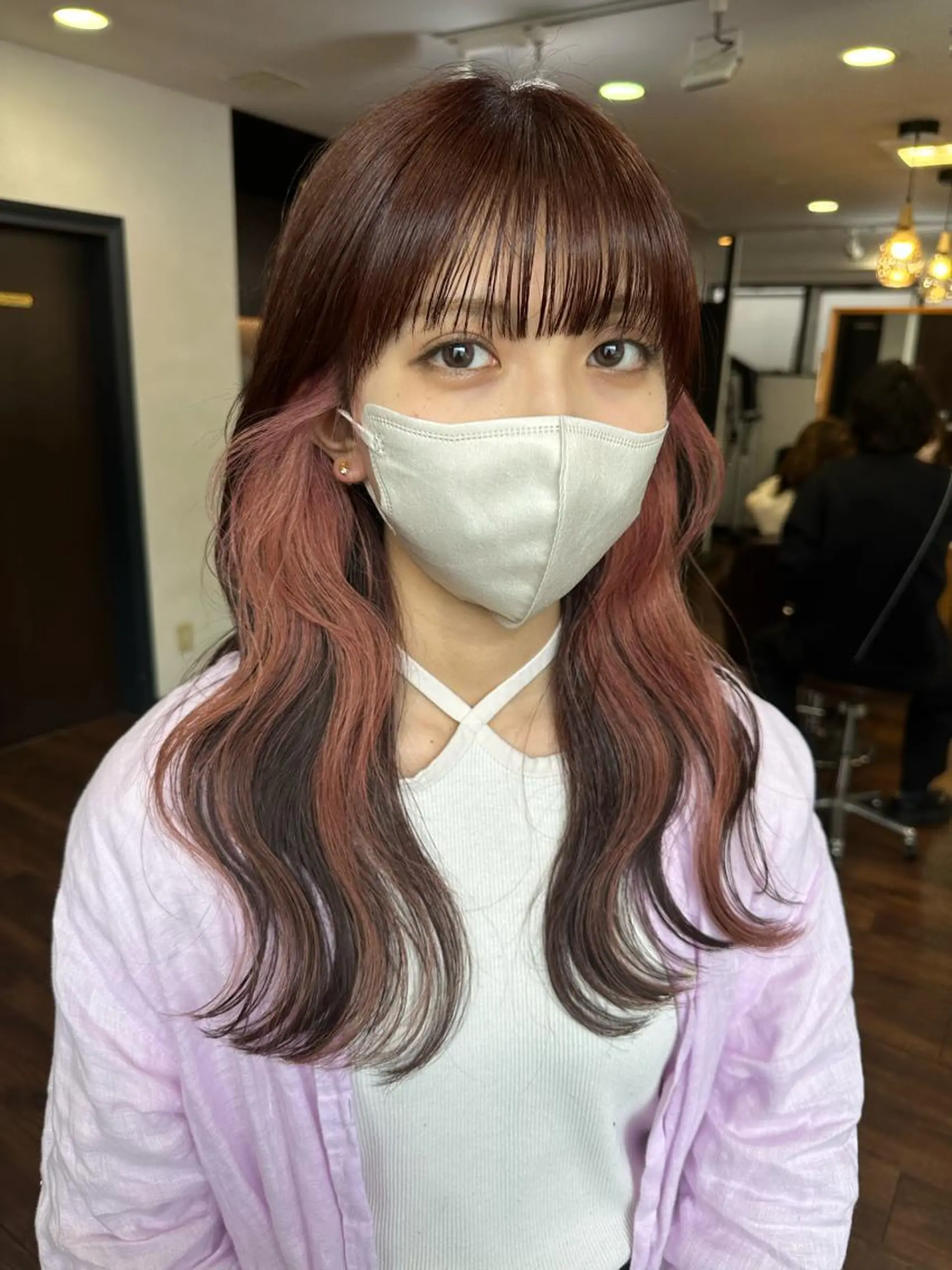 ロング カラー イヤリングカラー ヘアカラー トリートメント トレンドヘア🌿 chinariのヘアスタイル