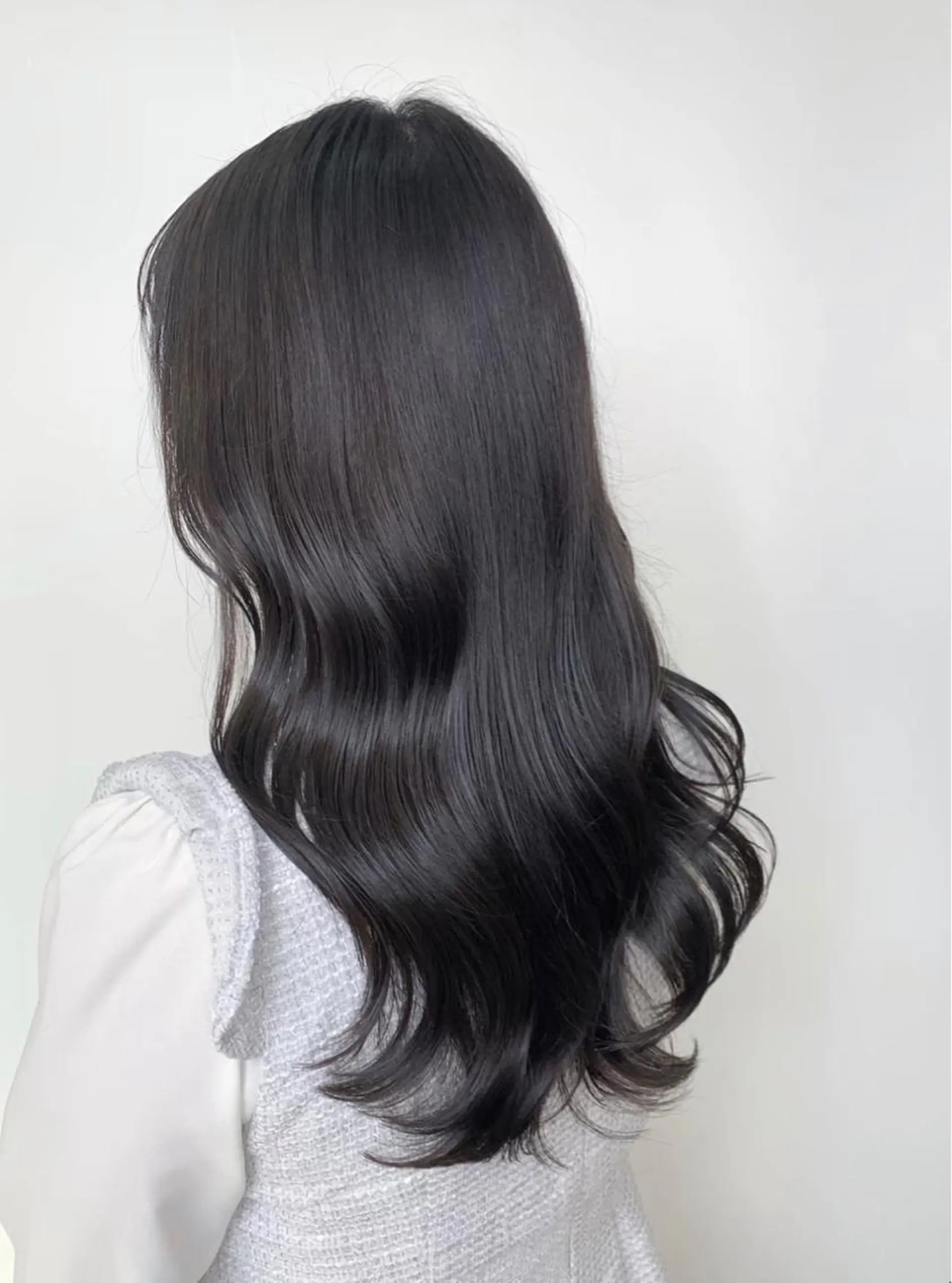 セミロング カラー ヘアアレンジ グレージュ ラベンダーカラー ラベンダーグレージュ ラベンダーグレー ヘアカラー トリートメント ヘアセット 金子 廉のヘアスタイル