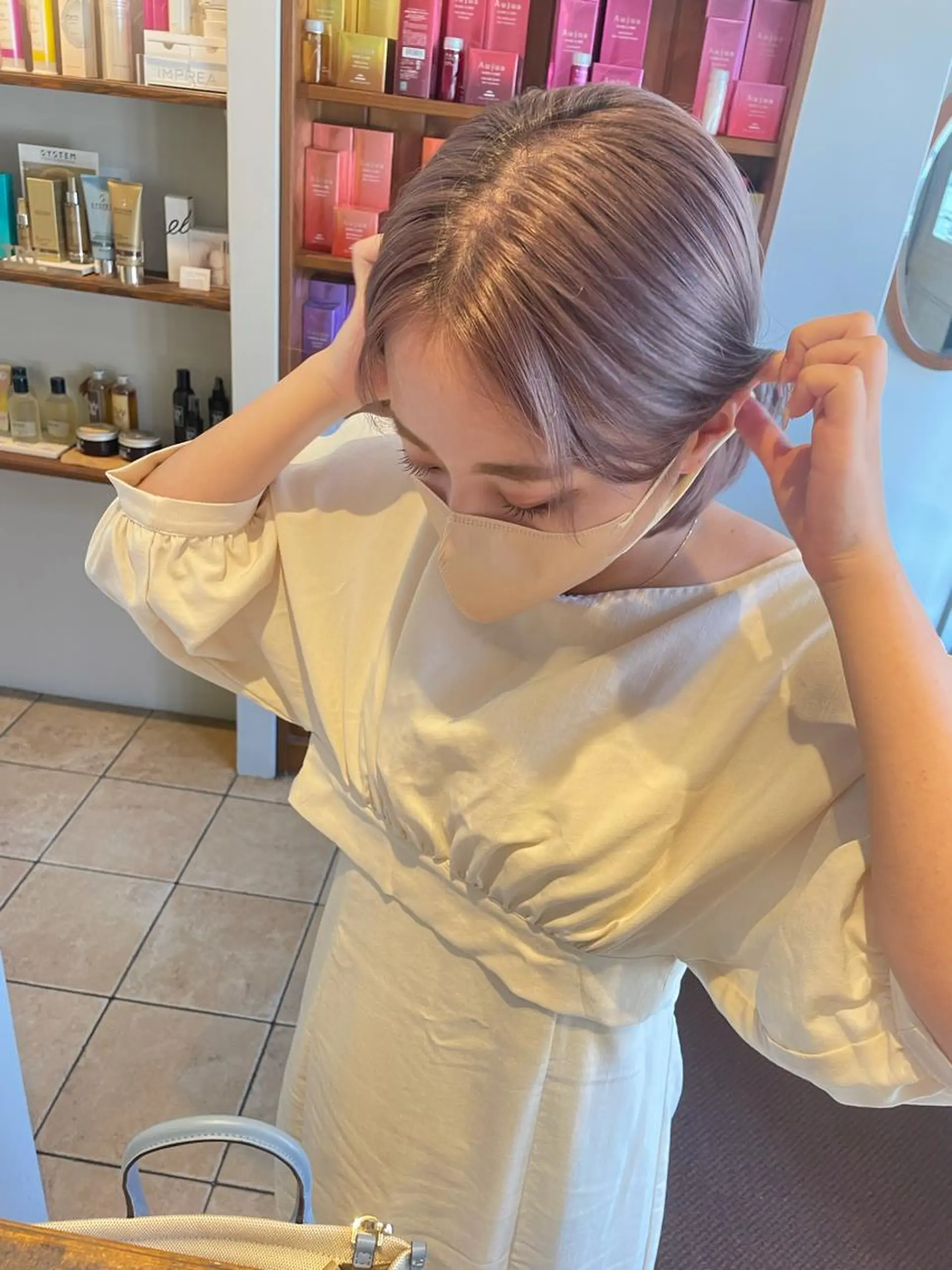 ショート カラー 渡辺 瑠美のヘアスタイル