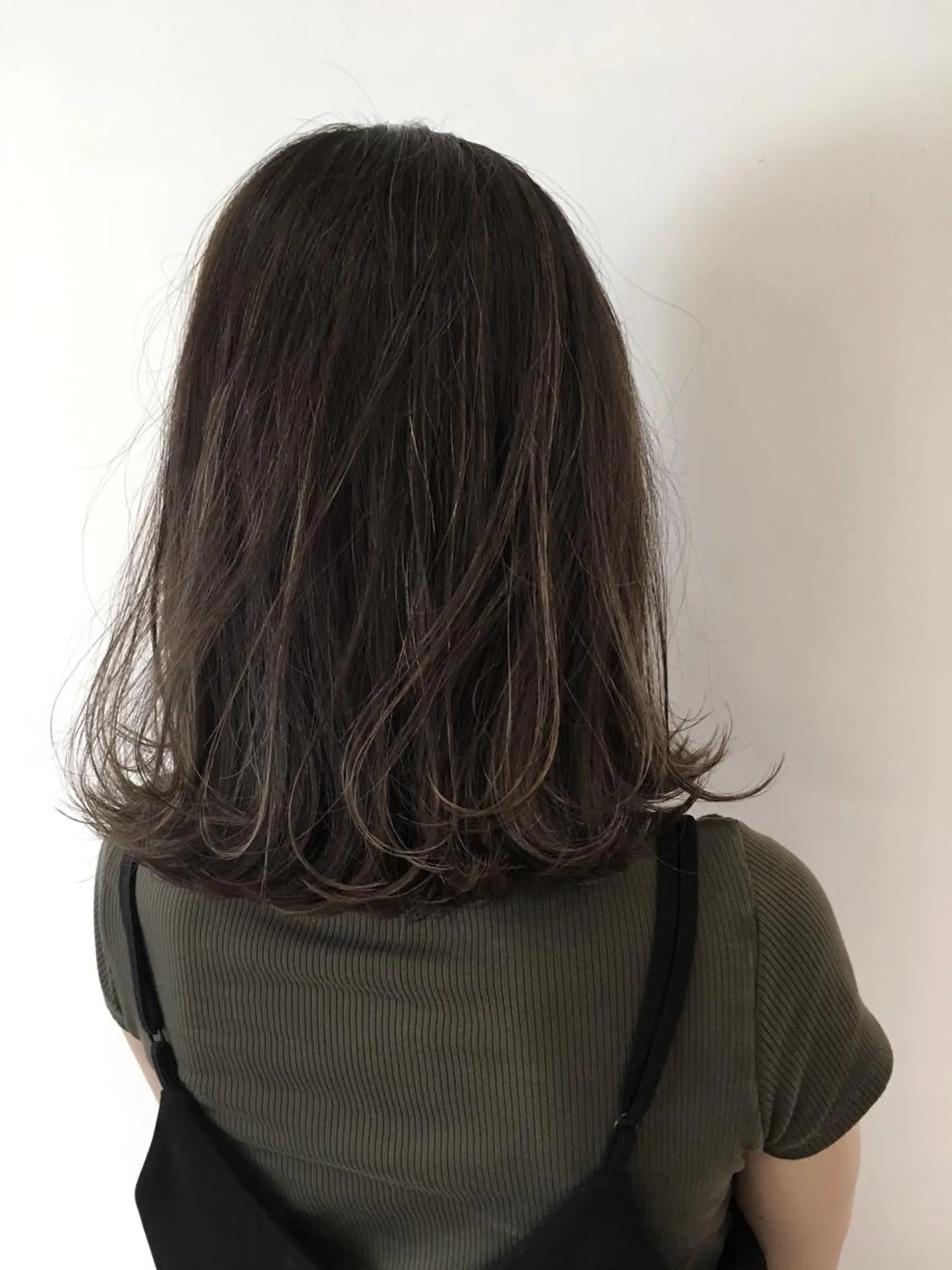 ミディアム アッシュ アッシュグレー ハイライト ボブ/レイヤー 🌟梅田盛一🌟のヘアスタイル