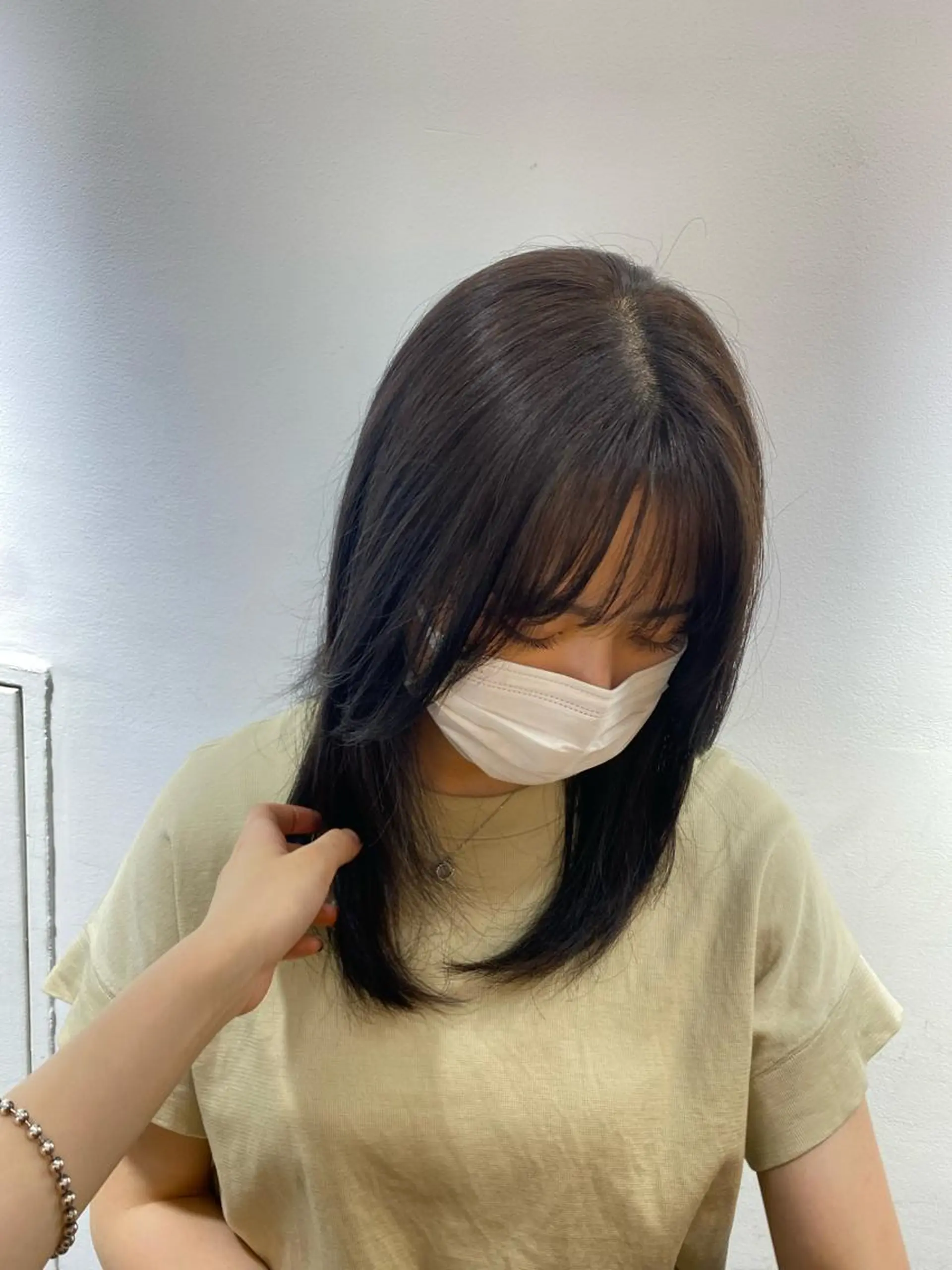 セミロング レイヤーカット 村田 灯のヘアスタイル