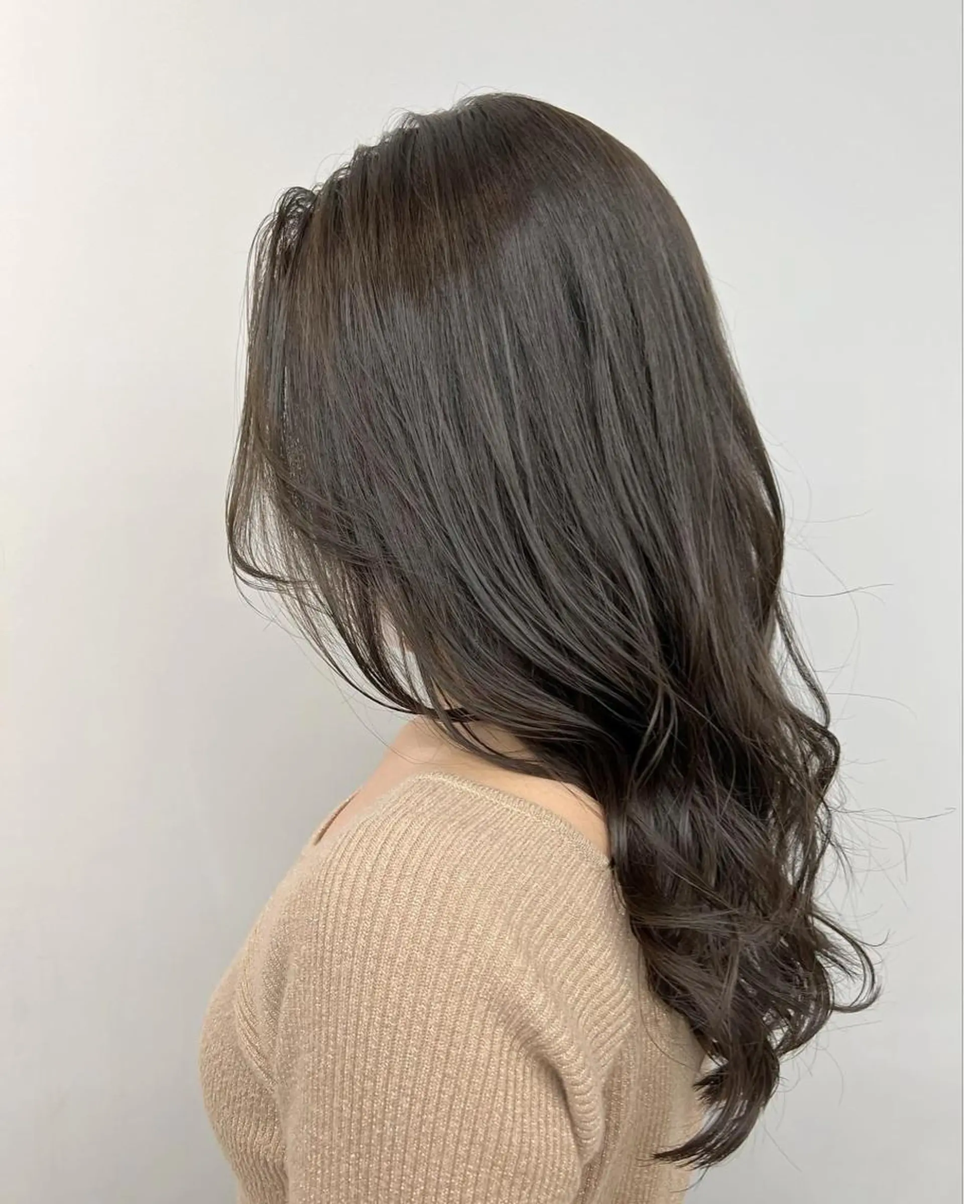 セミロング カラー アッシュ ダークアッシュ 代表　YUKI ☆のヘアスタイル